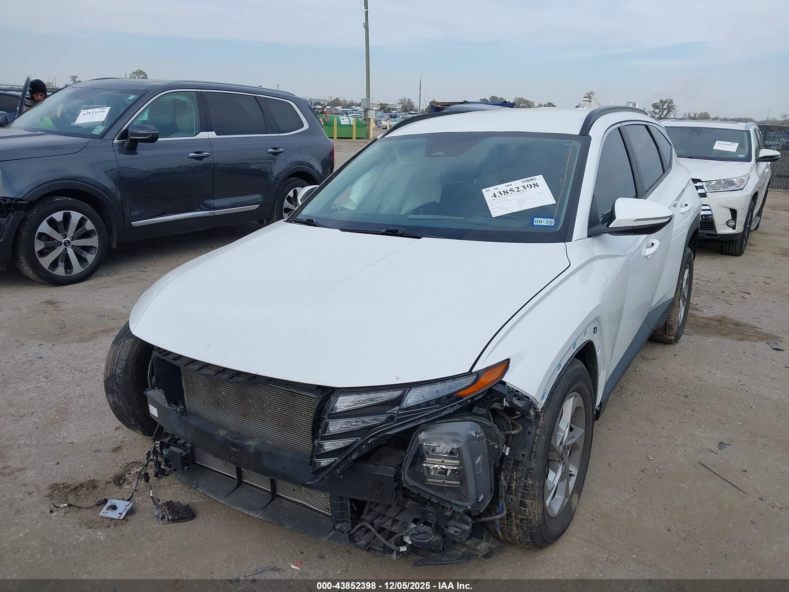 HYUNDAI TUCSON image 2