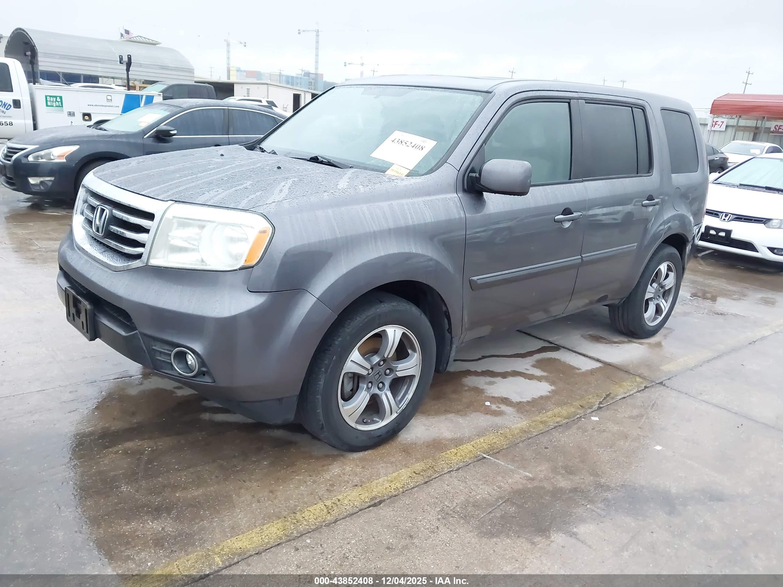 HONDA PILOT image 2