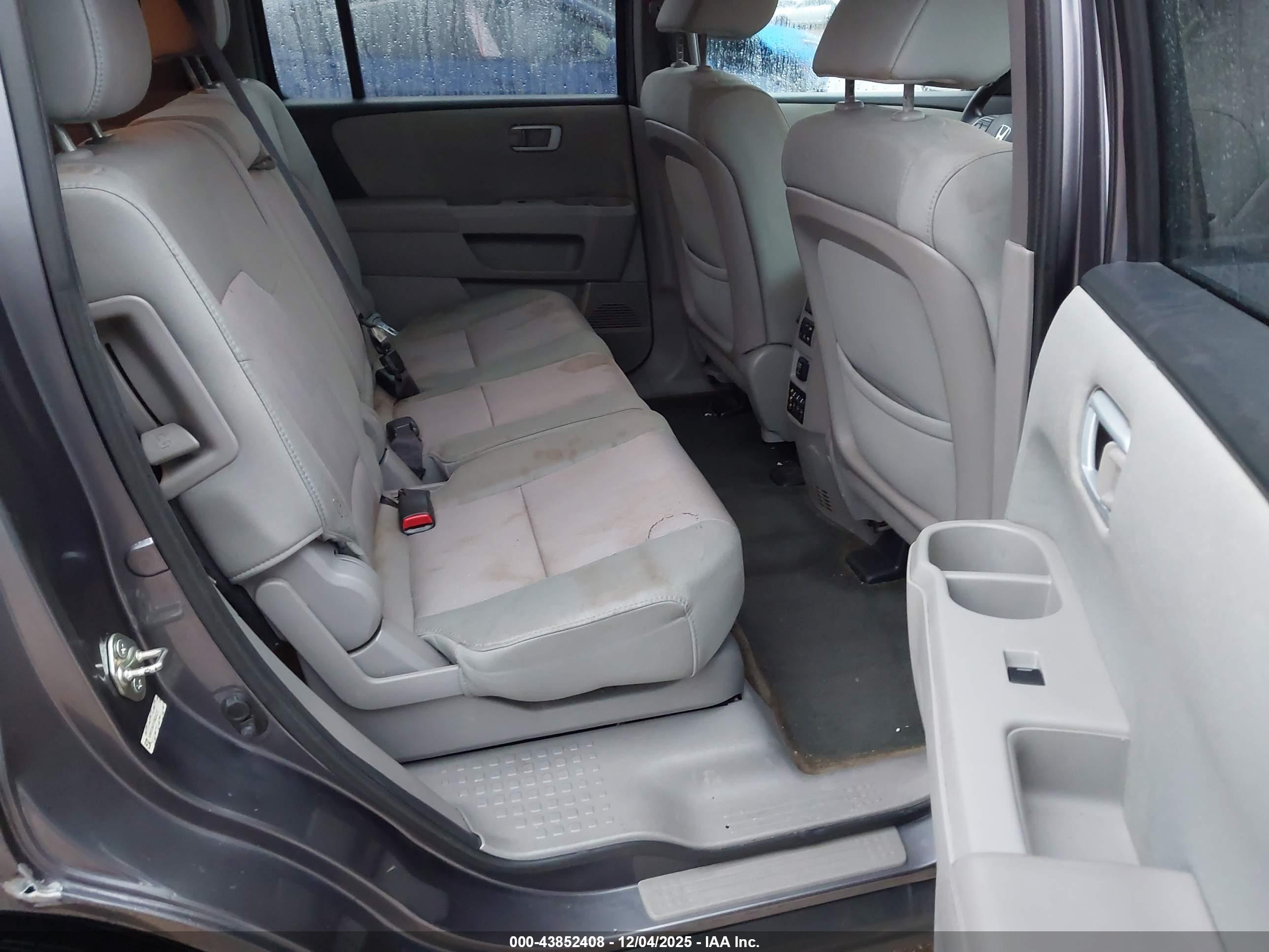HONDA PILOT image 8