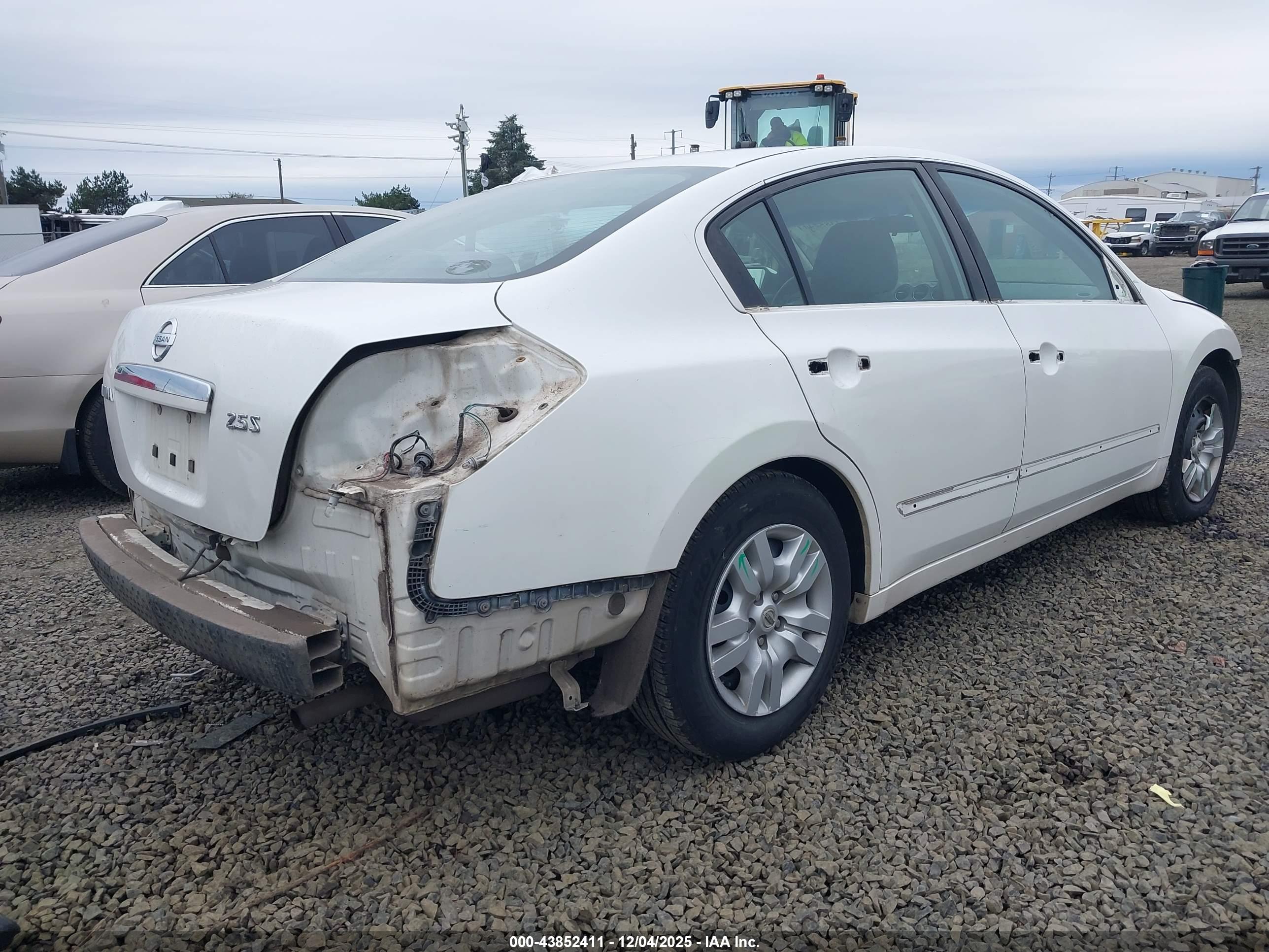 NISSAN ALTIMA image 4