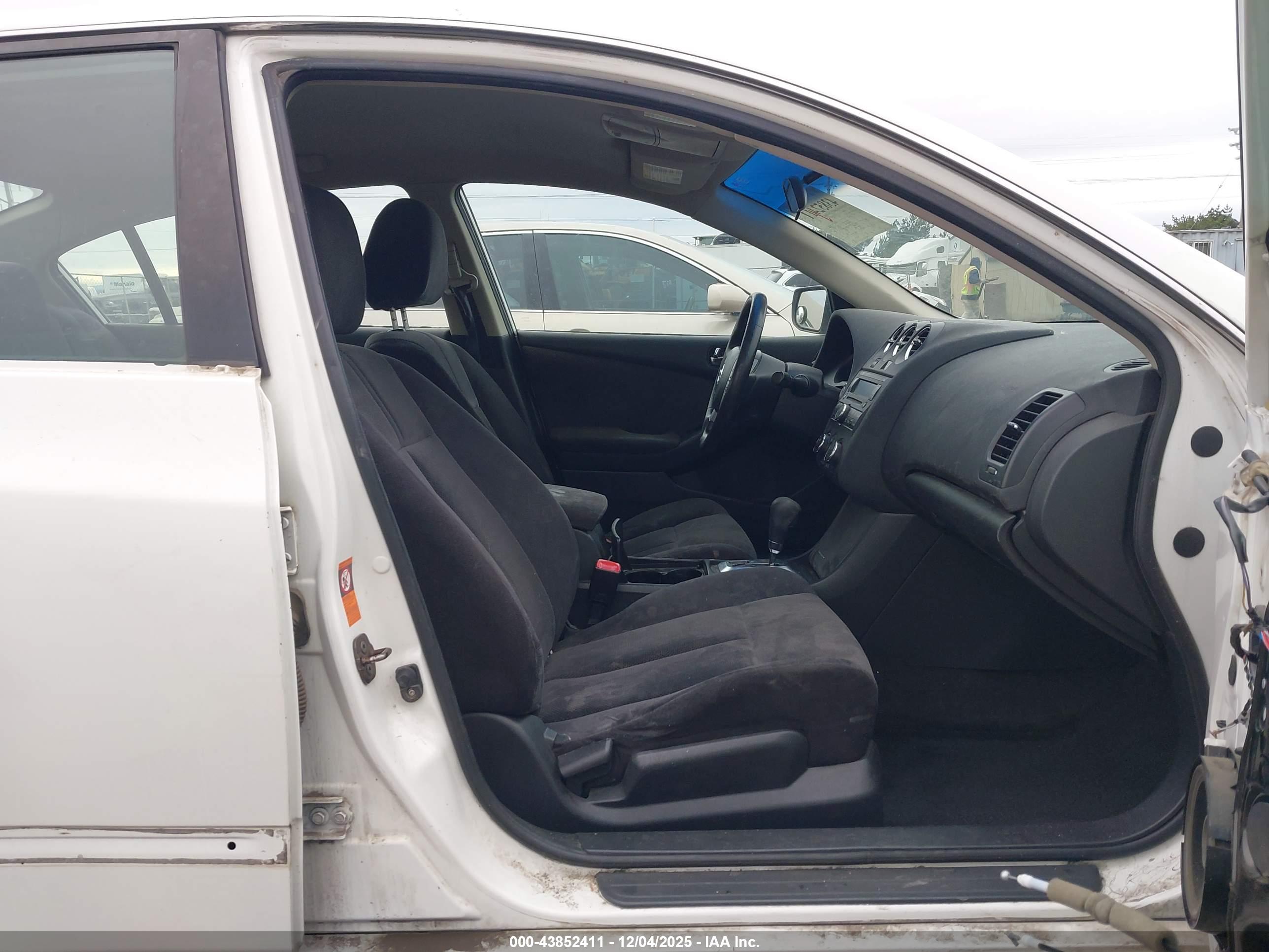 NISSAN ALTIMA image 5