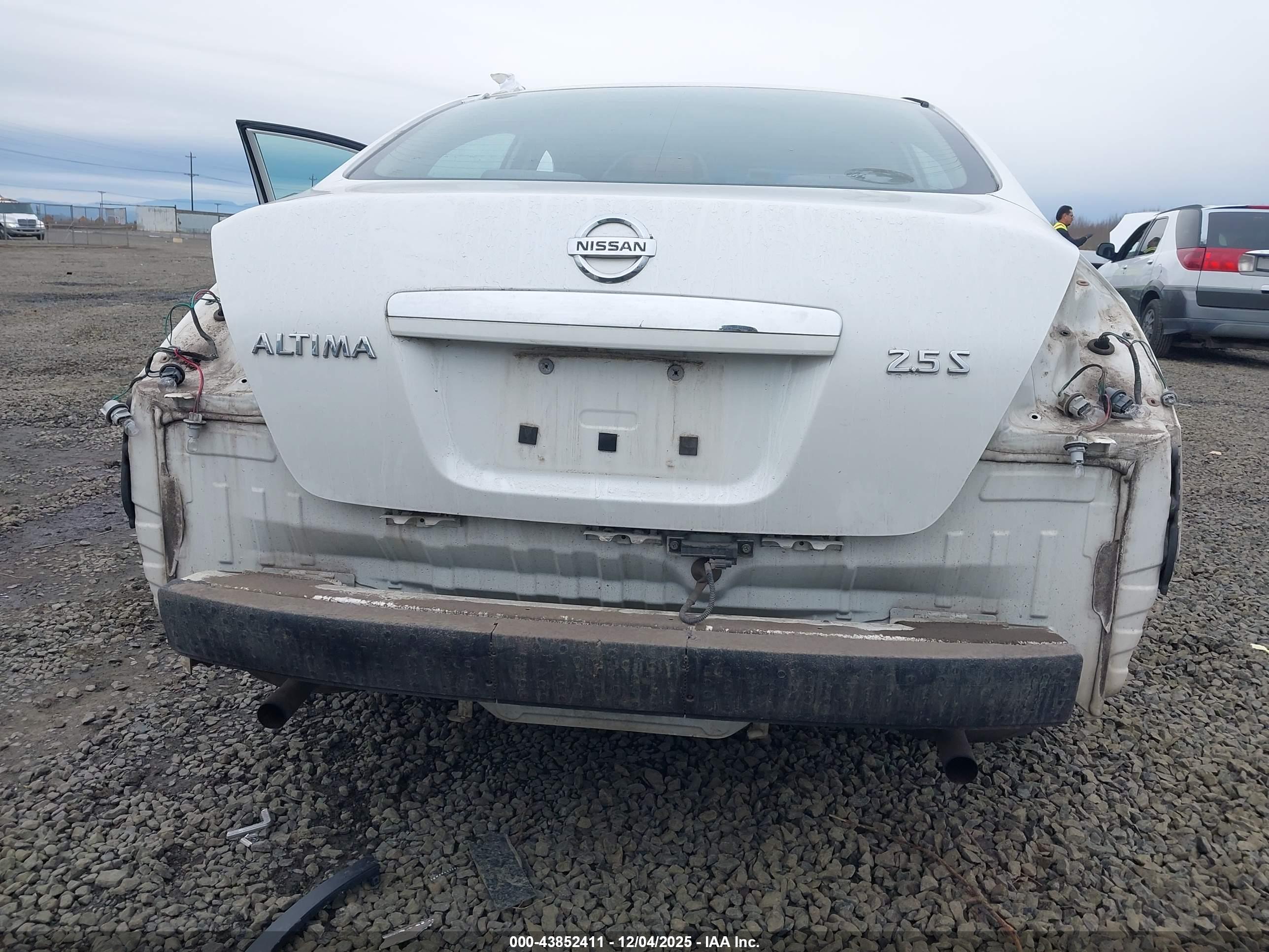 NISSAN ALTIMA image 6
