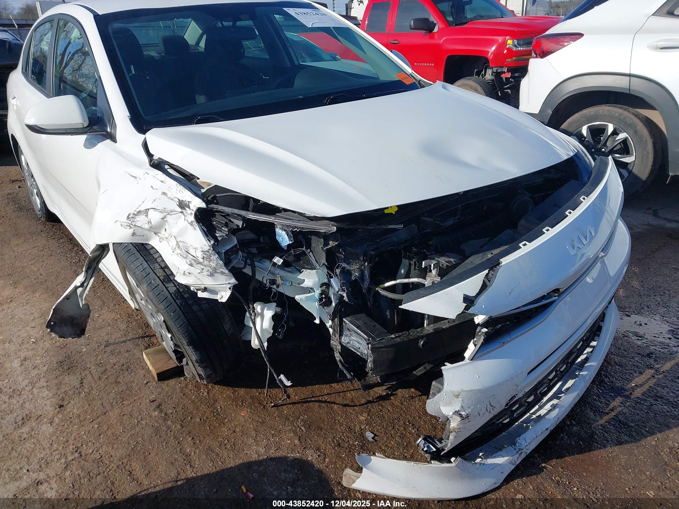 KIA RIO image 6