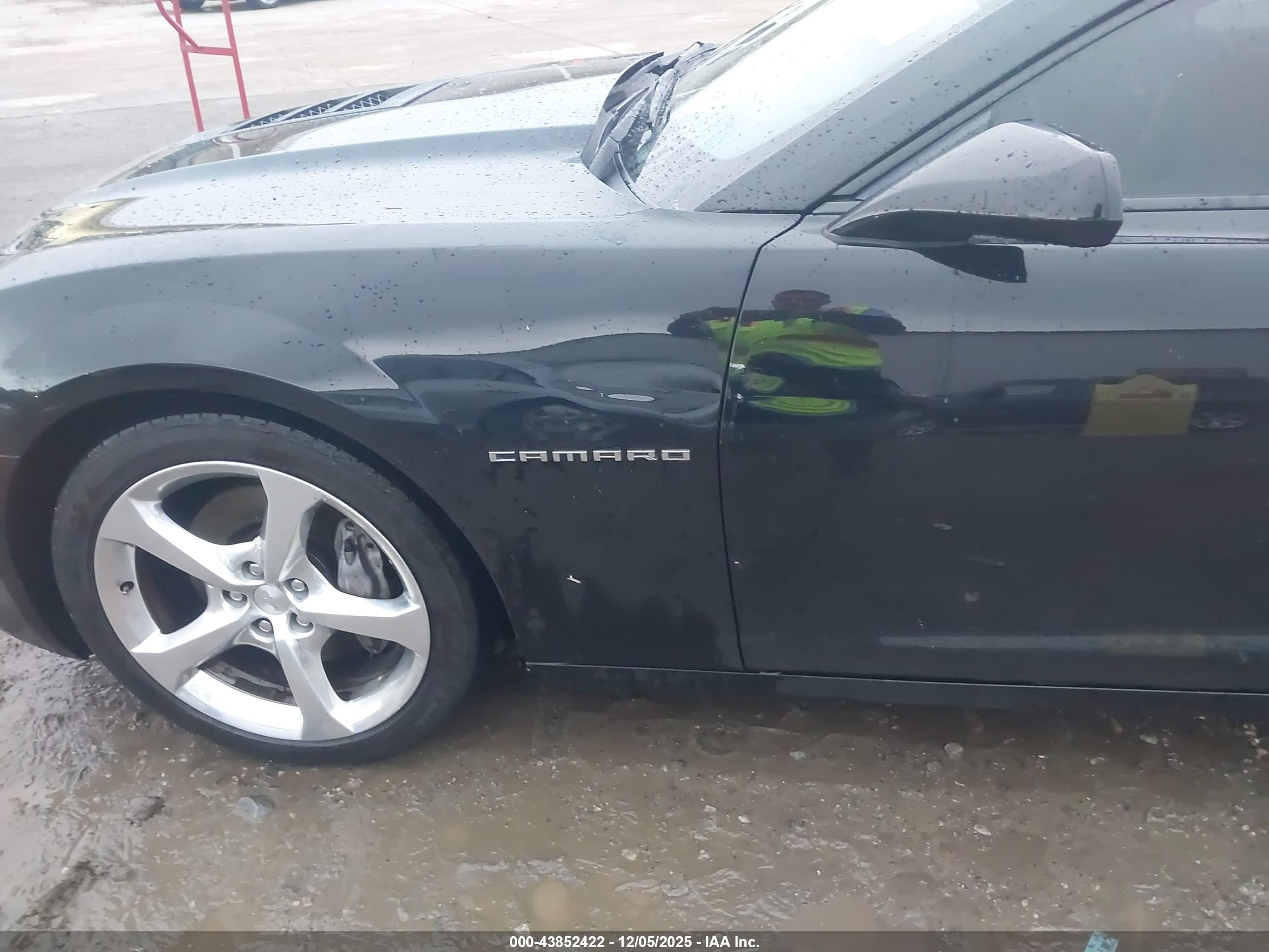 CHEVROLET CAMARO image 6