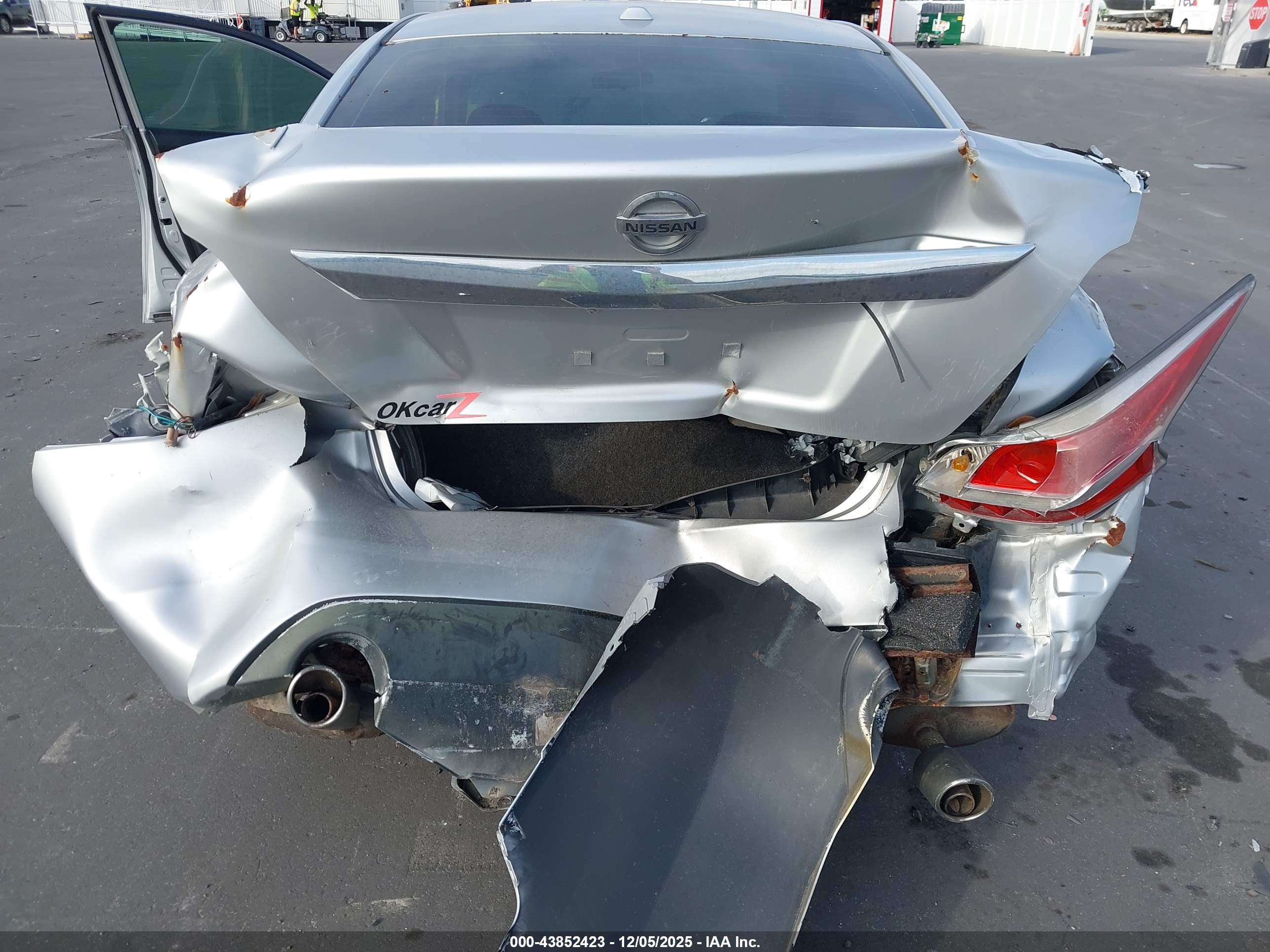 NISSAN ALTIMA image 6