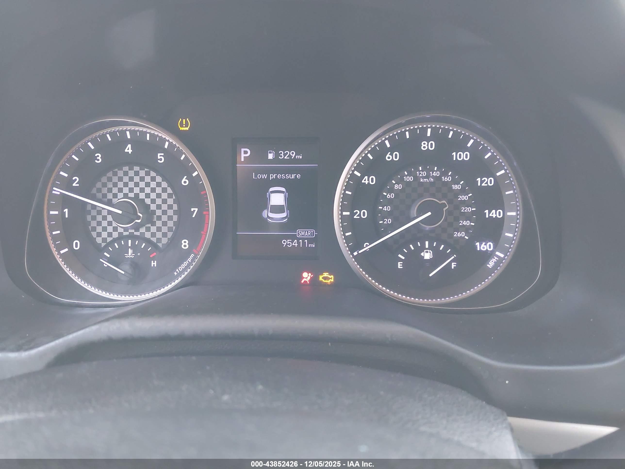 HYUNDAI ELANTRA image 7