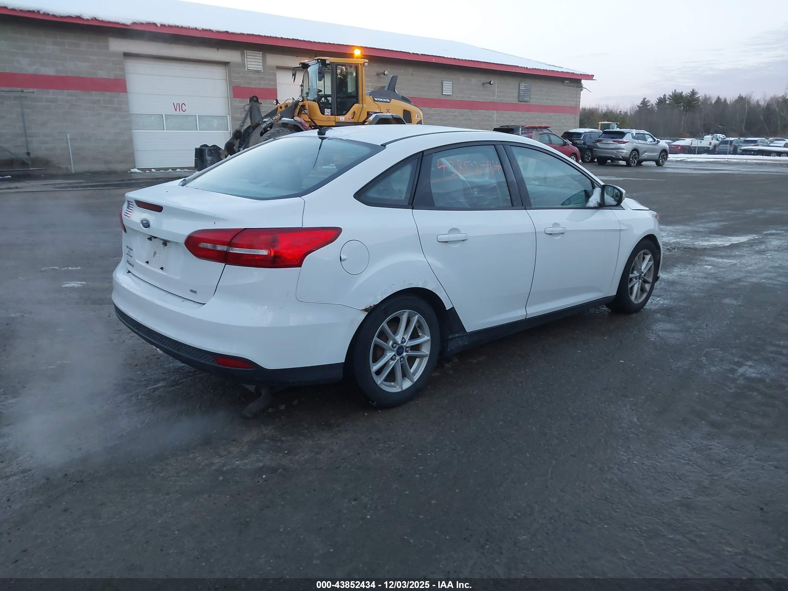FORD FOCUS image 4