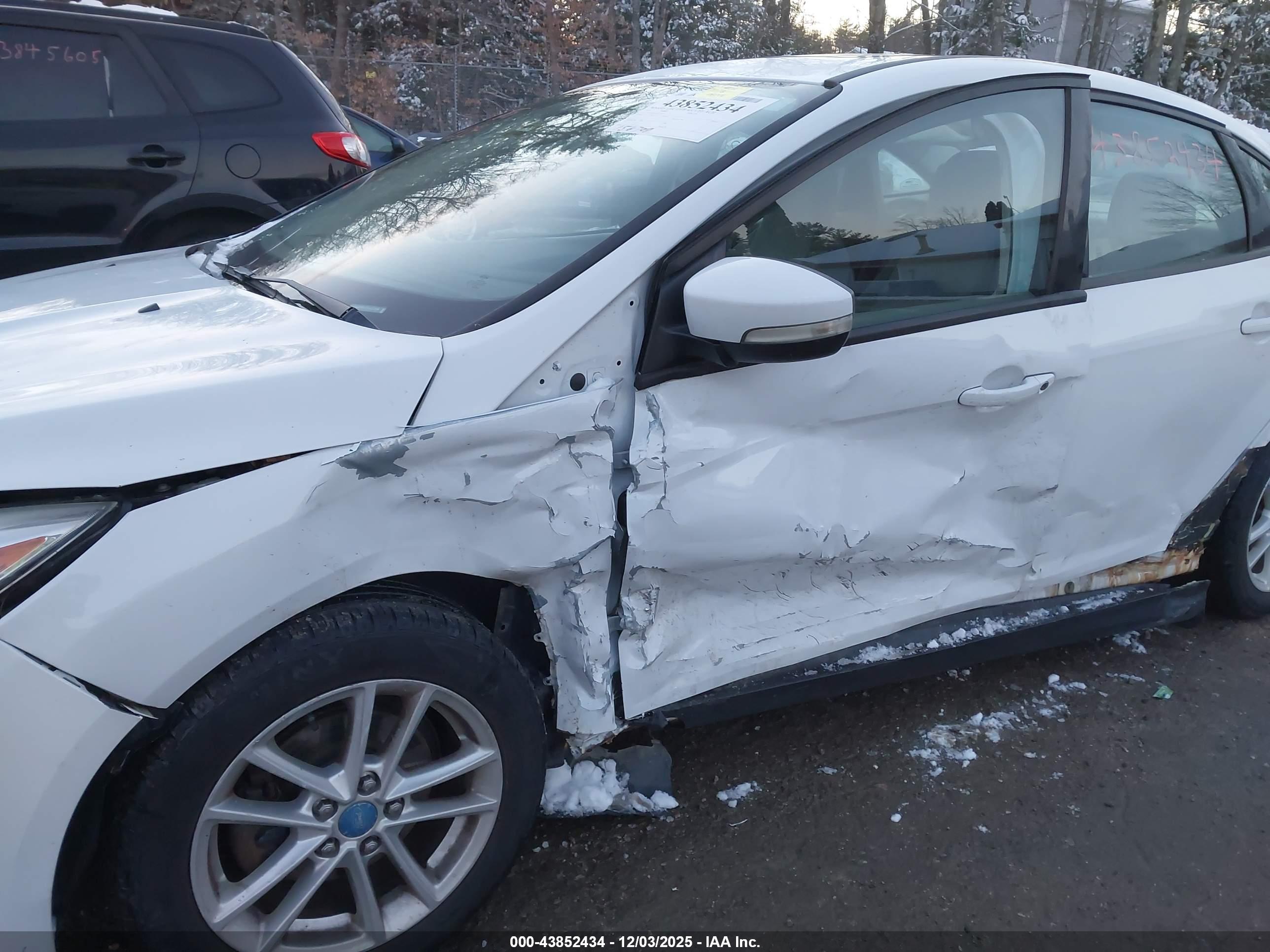 FORD FOCUS image 6