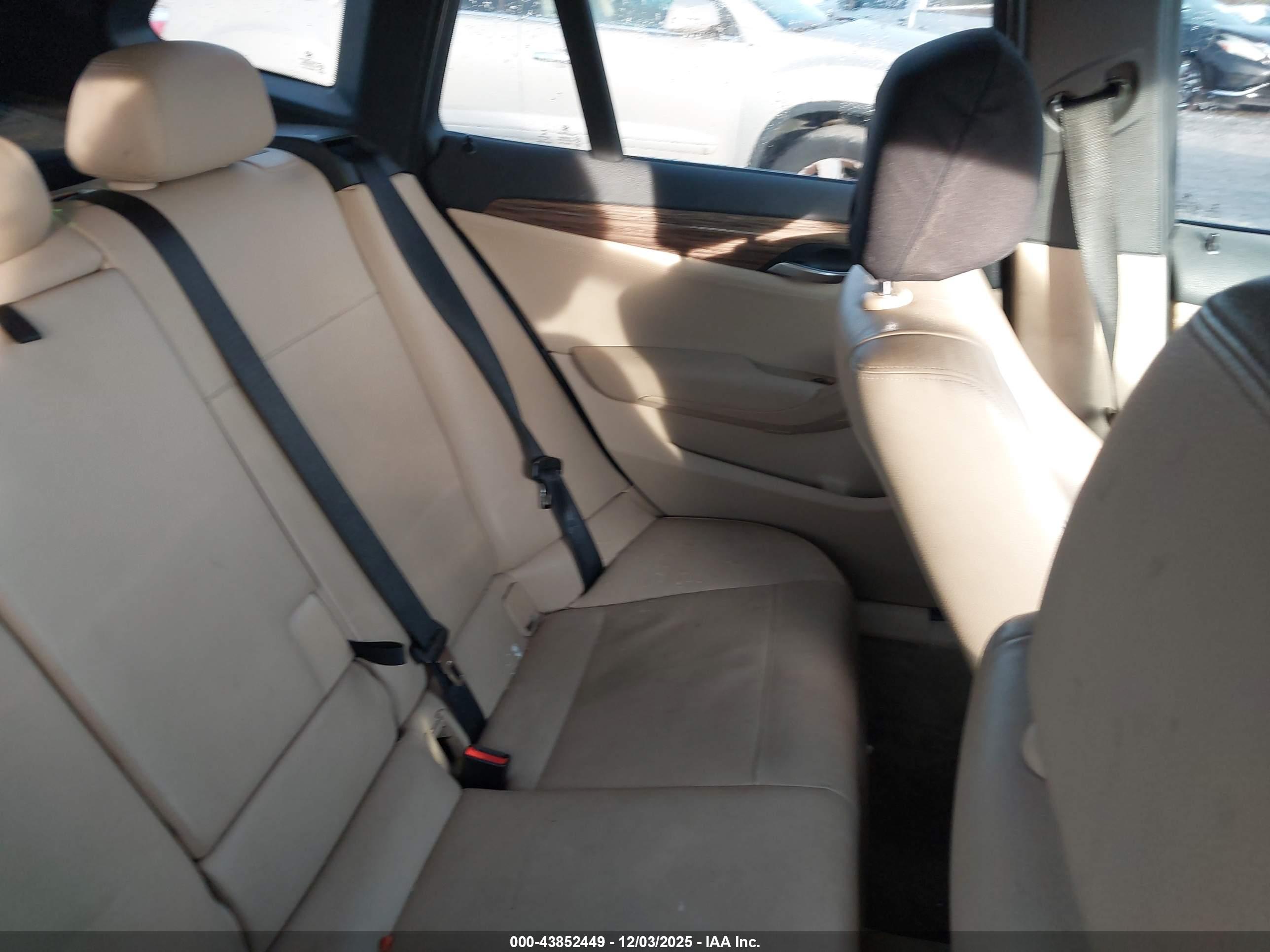 BMW X1 image 8