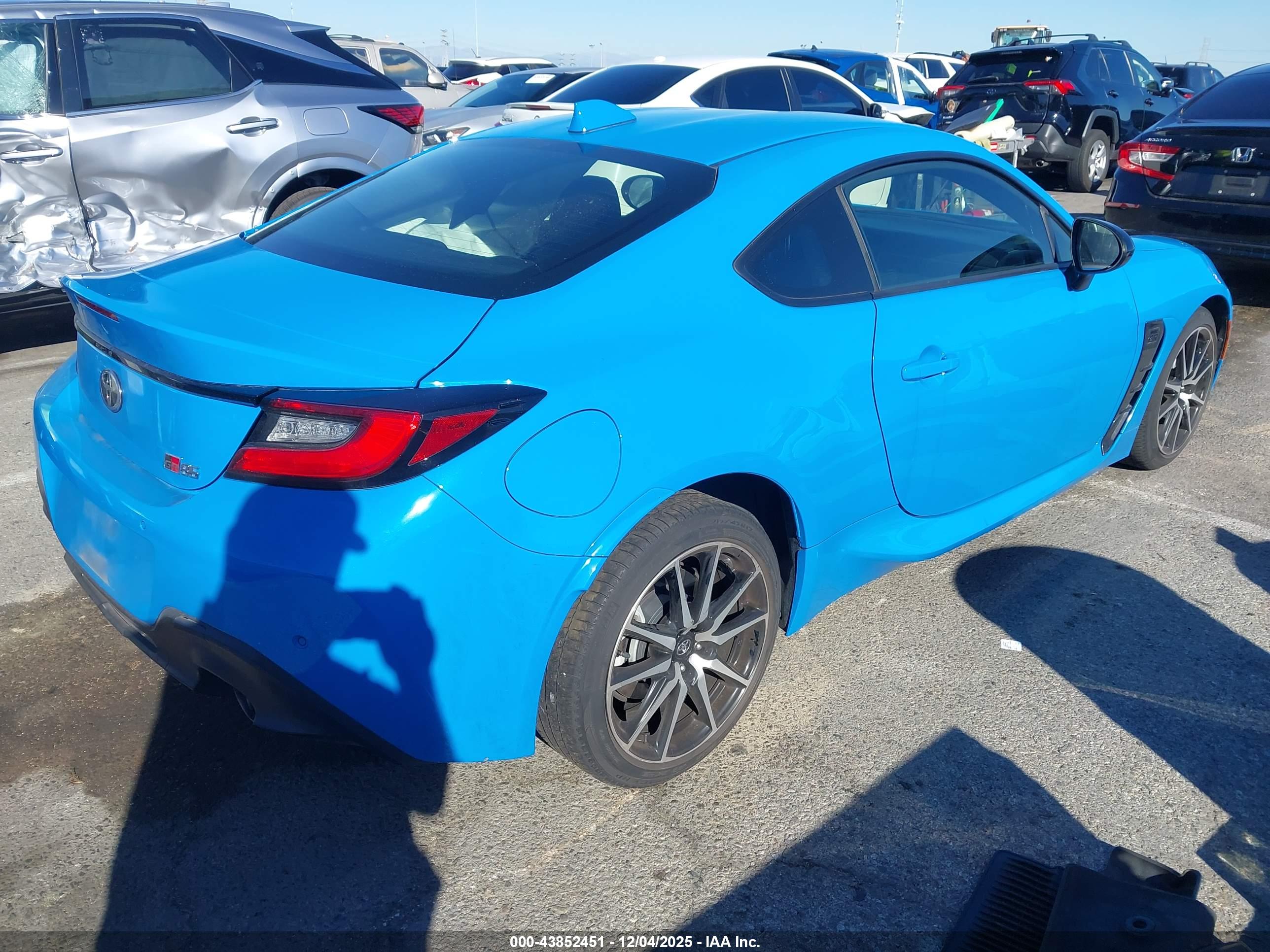 TOYOTA GR86 image 4