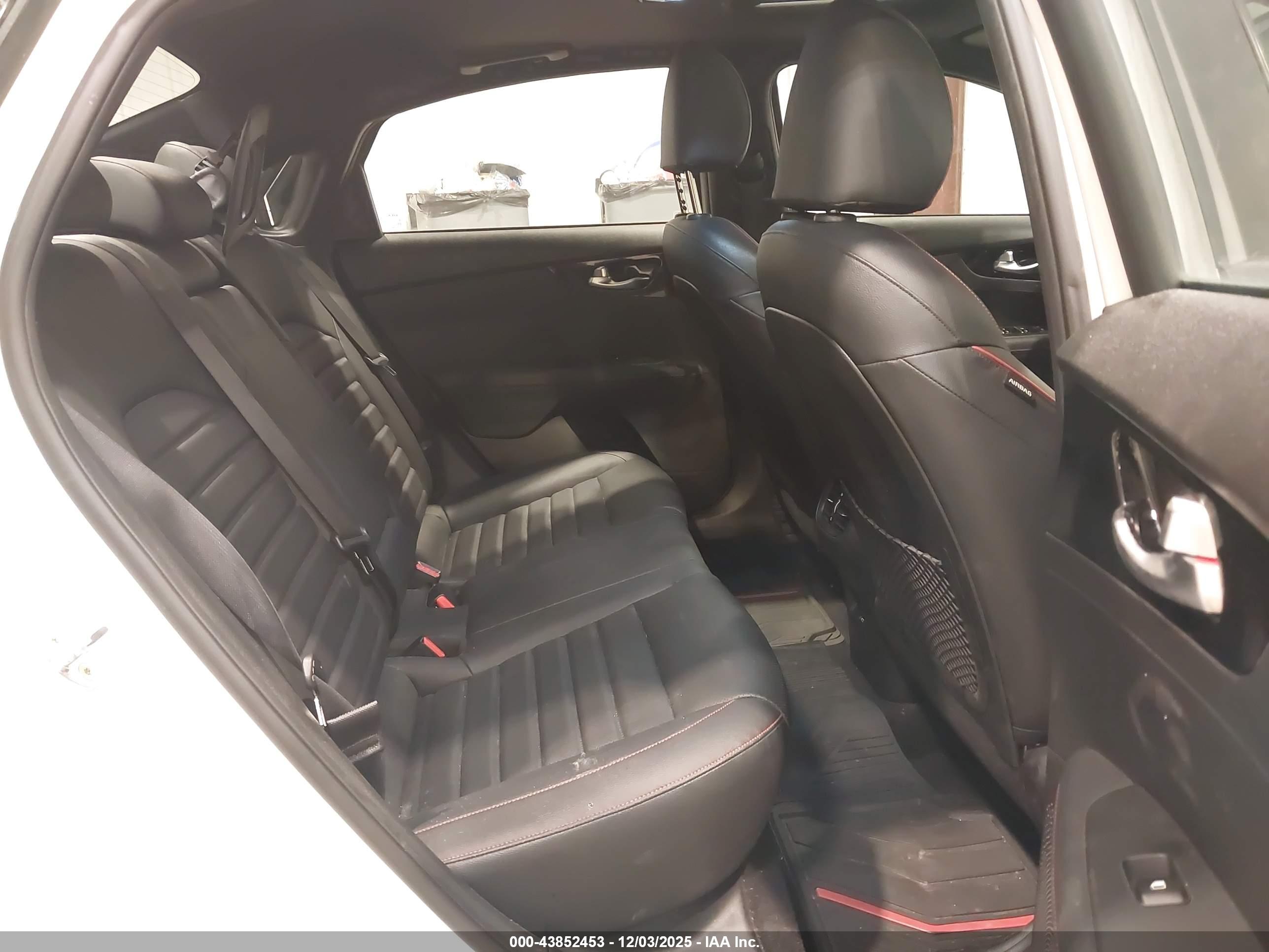 KIA FORTE image 8