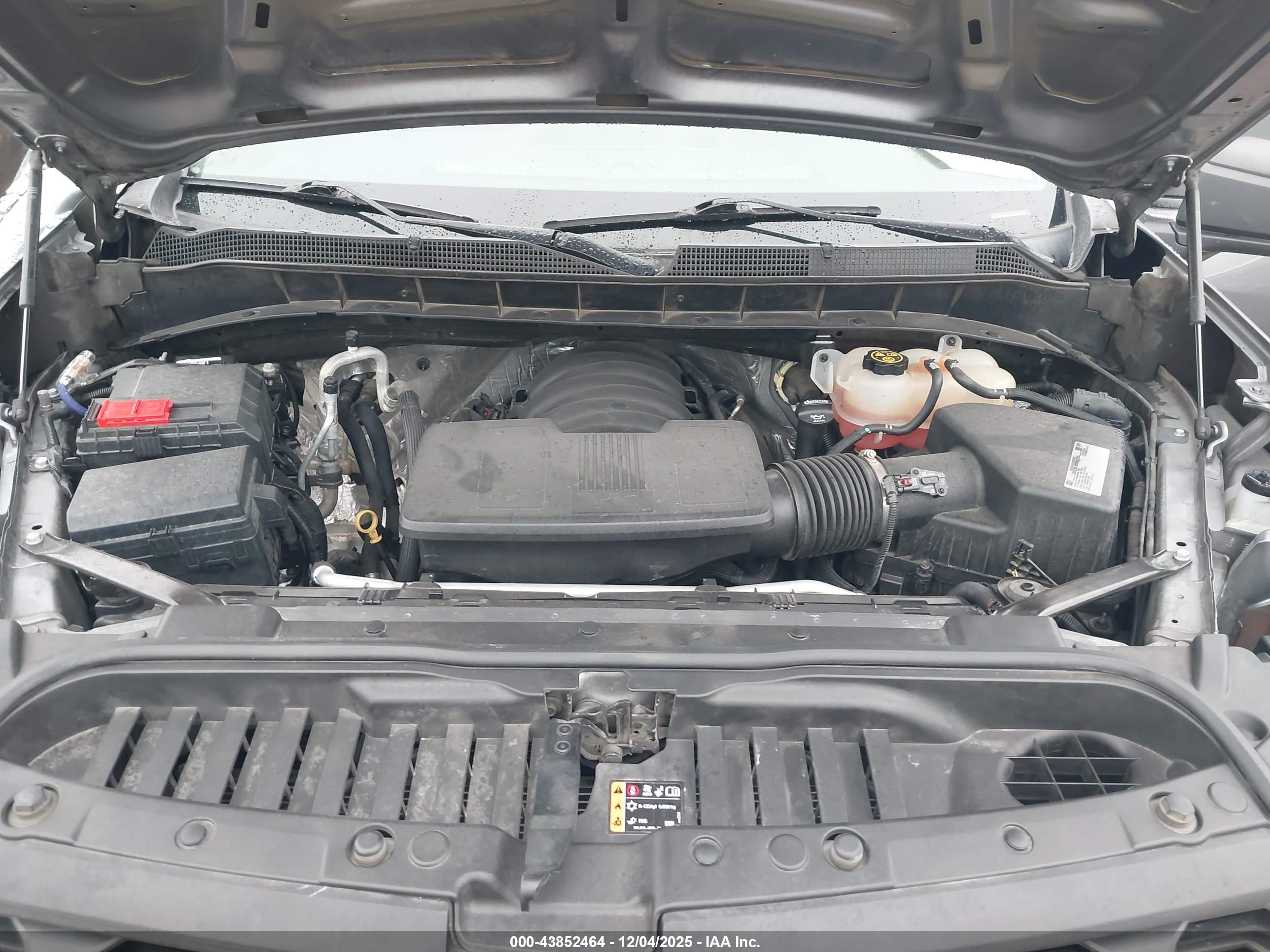 CHEVROLET SILVERADO image 10