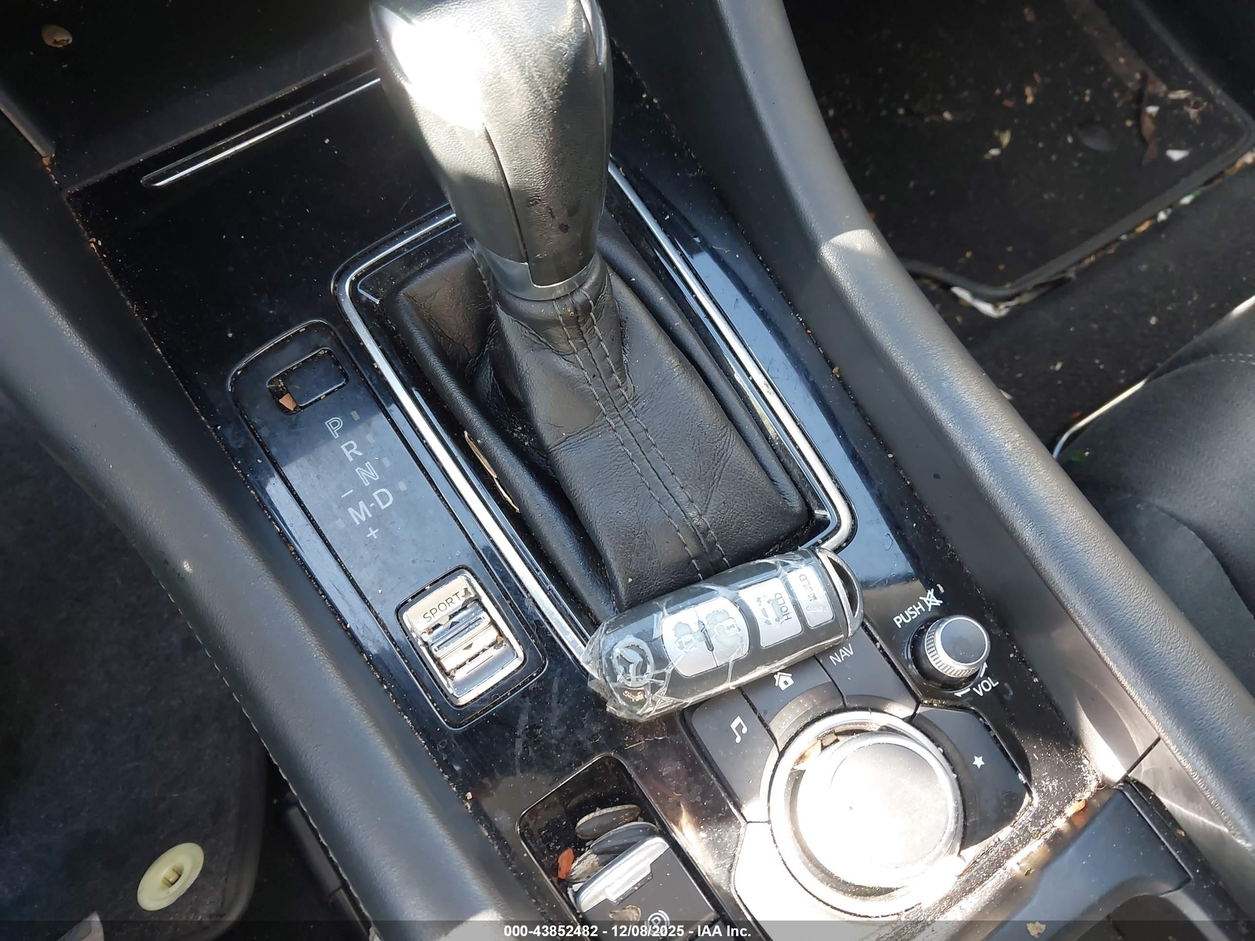 MAZDA MAZDA6 image 11