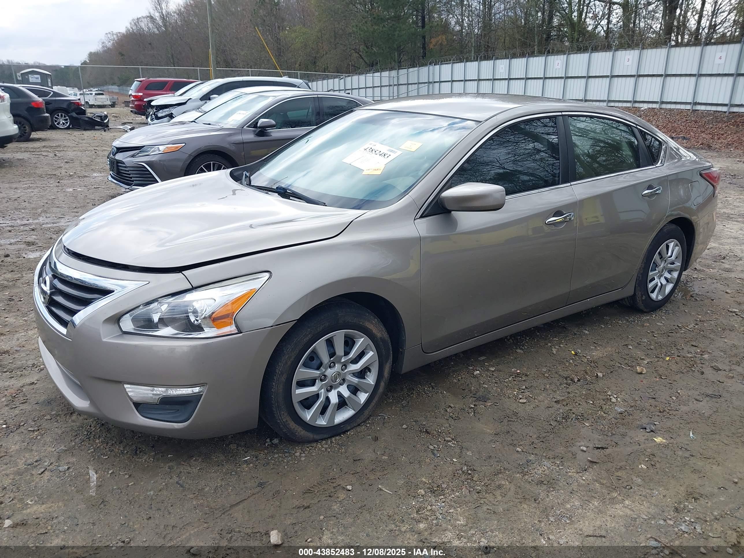 NISSAN ALTIMA image 2