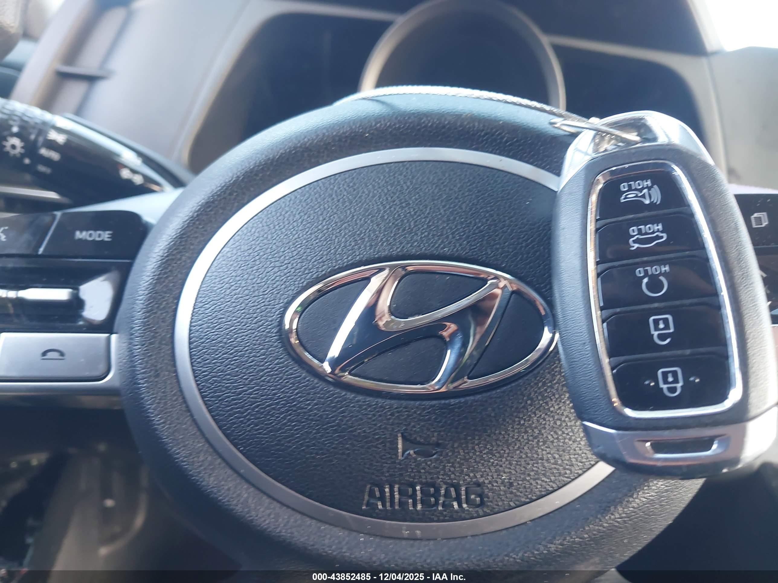 HYUNDAI ELANTRA image 11