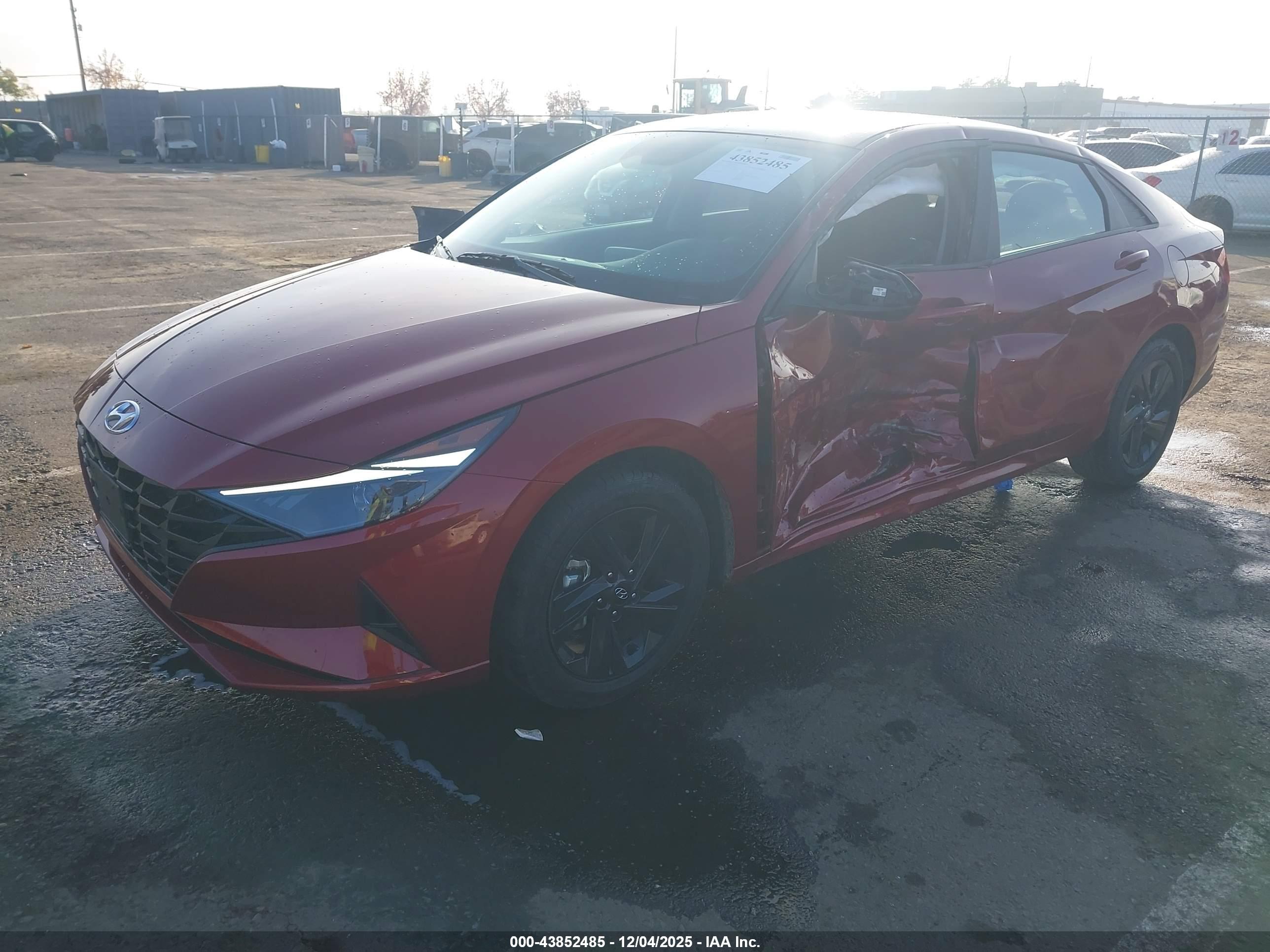 HYUNDAI ELANTRA image 2