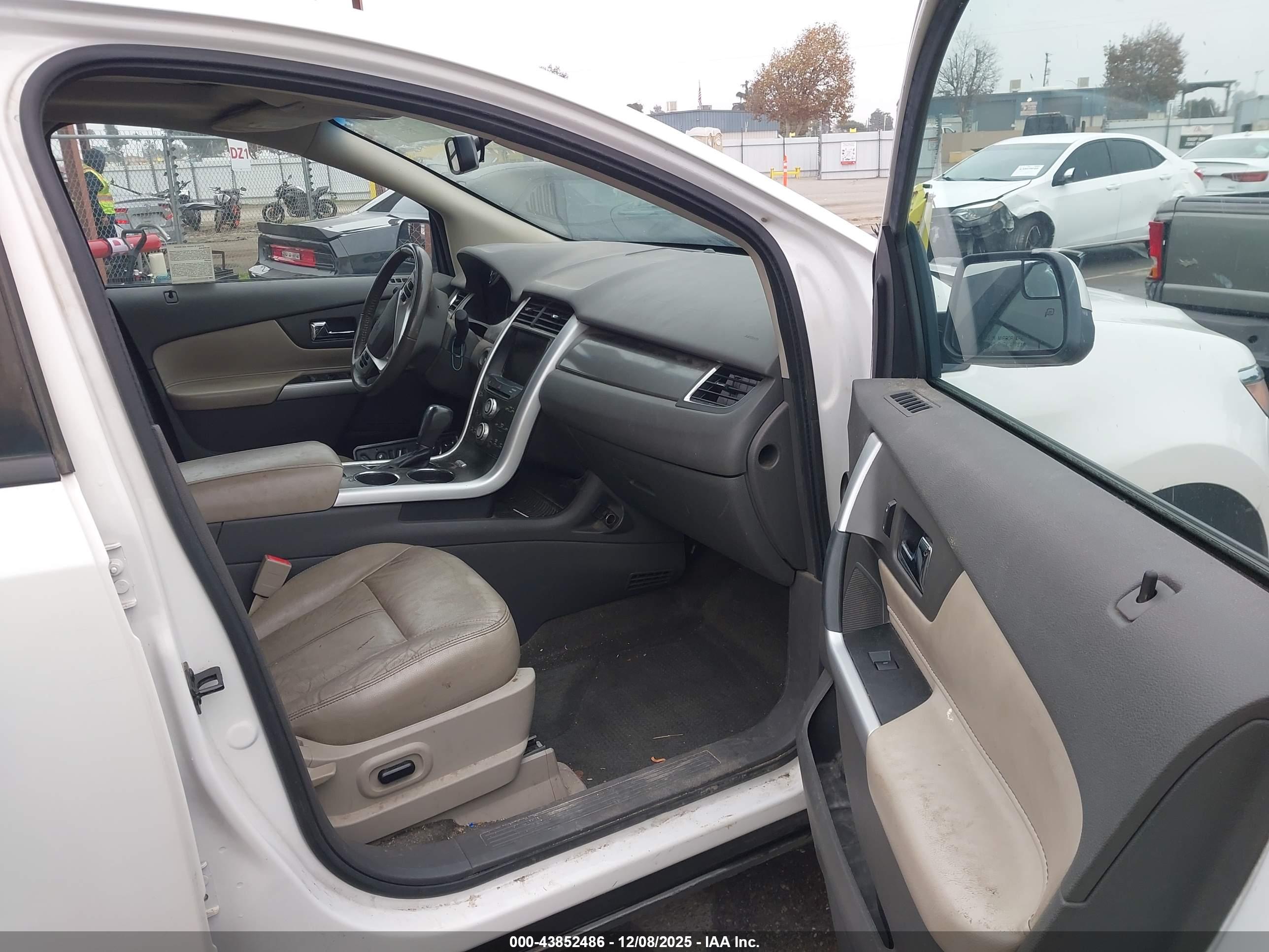 FORD EDGE image 5