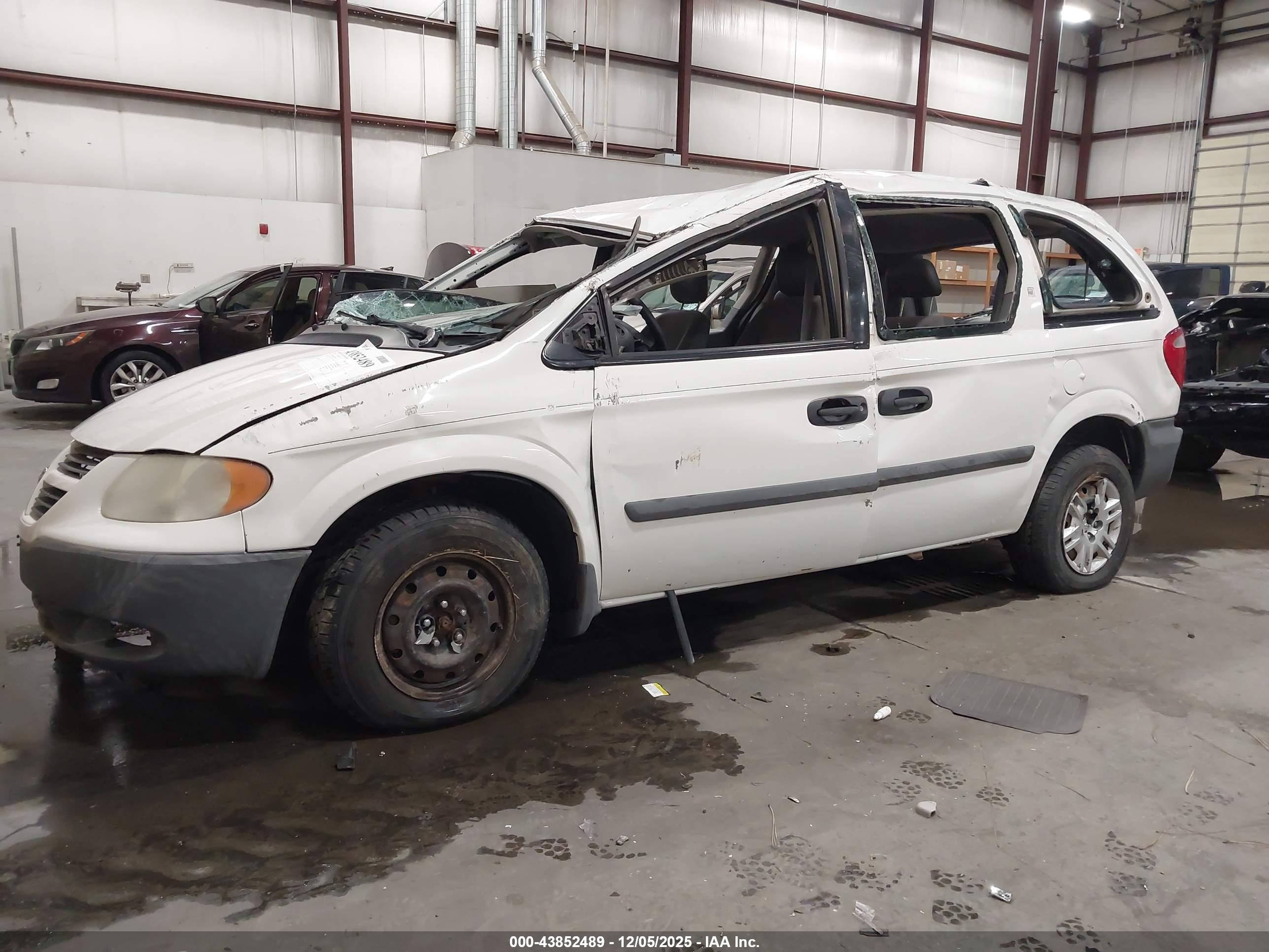 DODGE CARAVAN image 2
