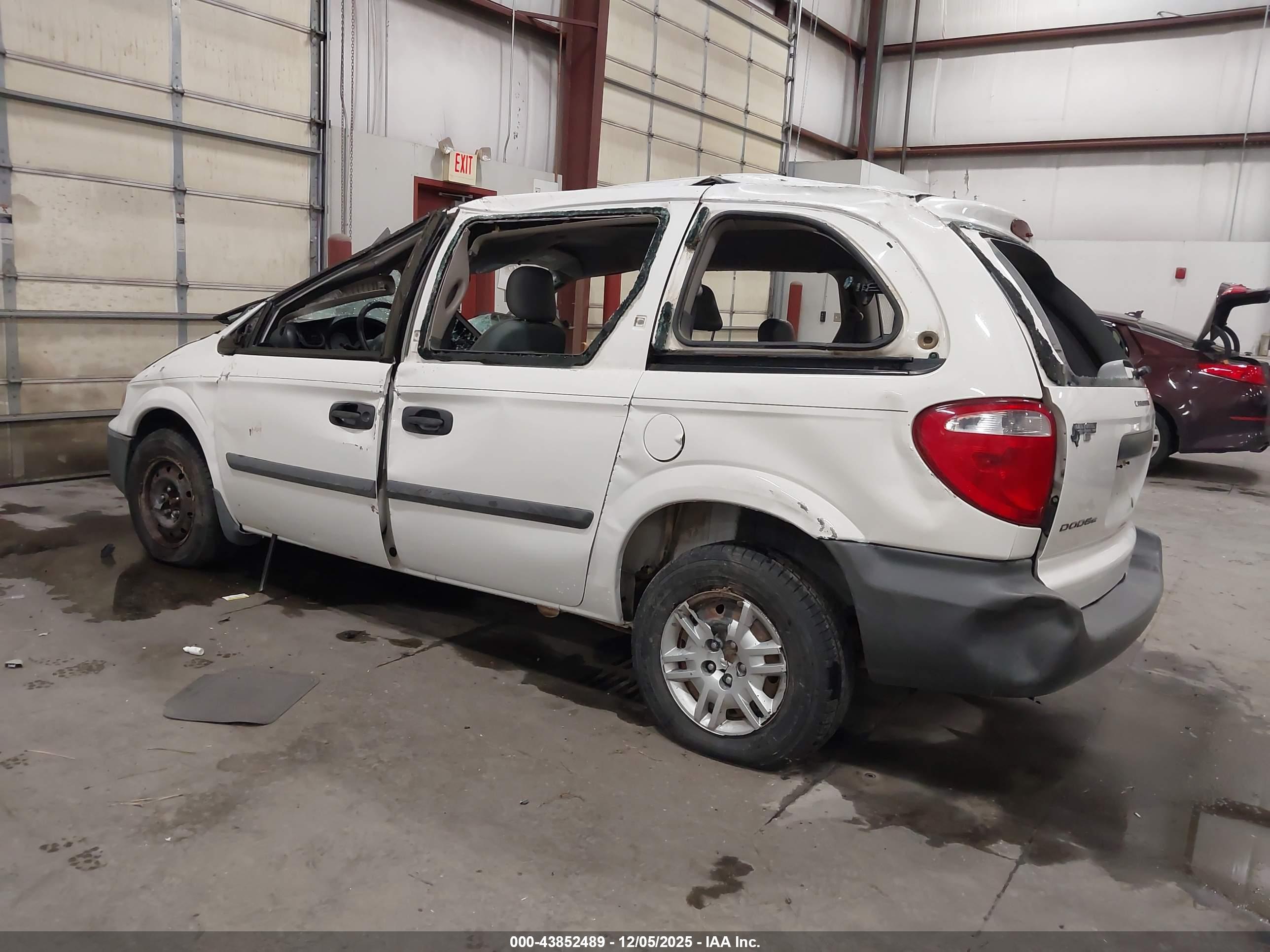 DODGE CARAVAN image 3