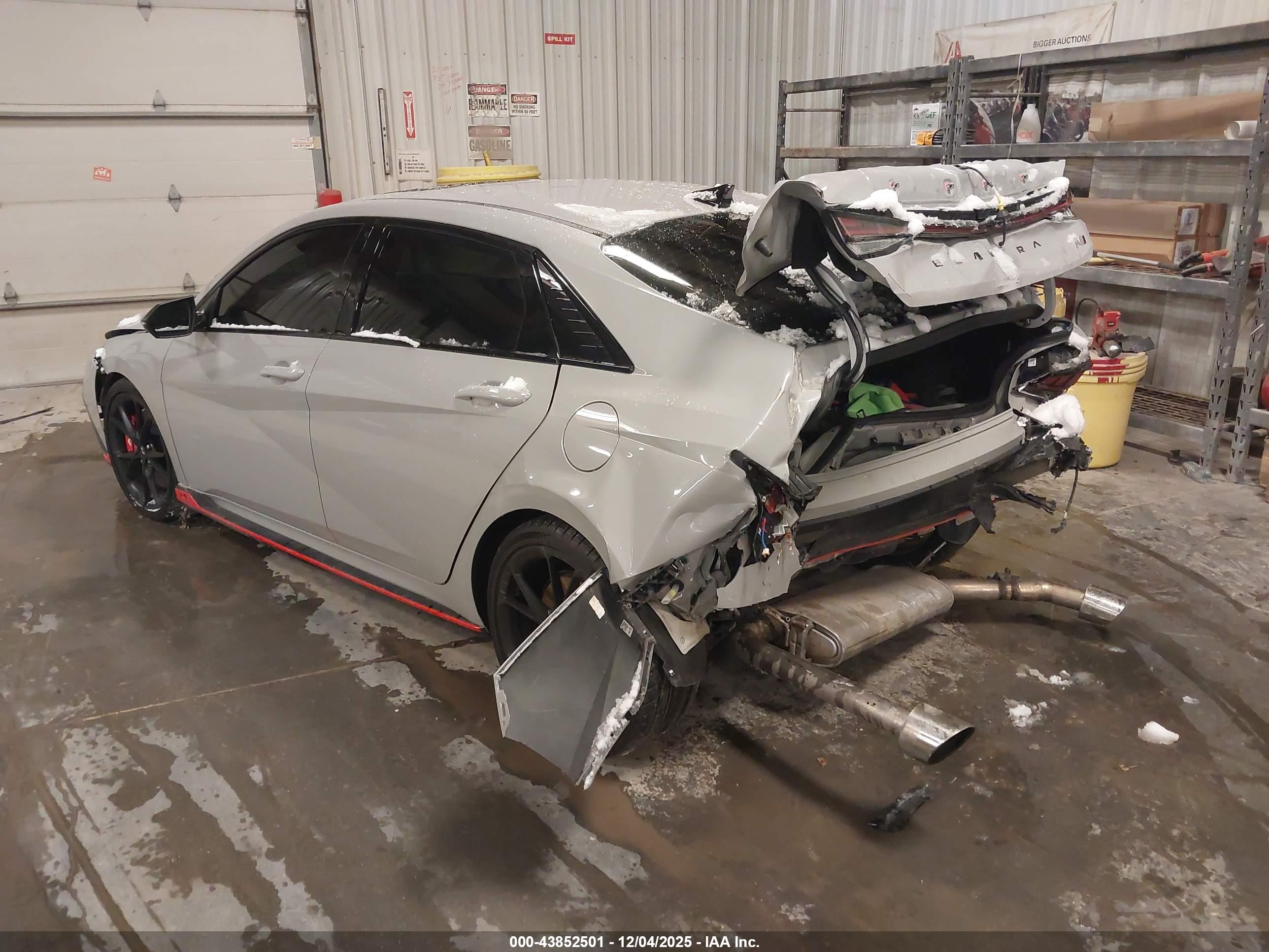 HYUNDAI ELANTRA image 3