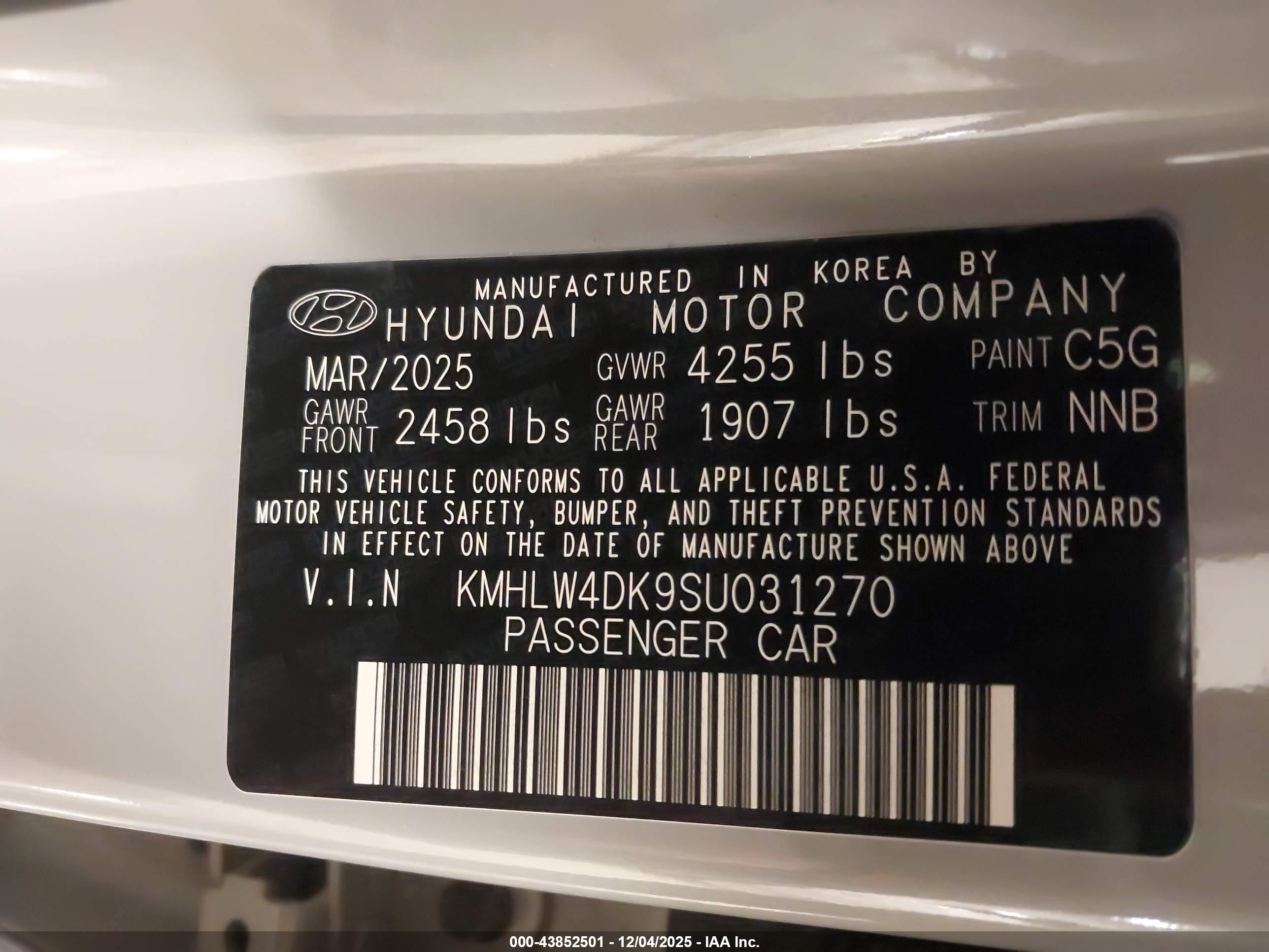 HYUNDAI ELANTRA image 9