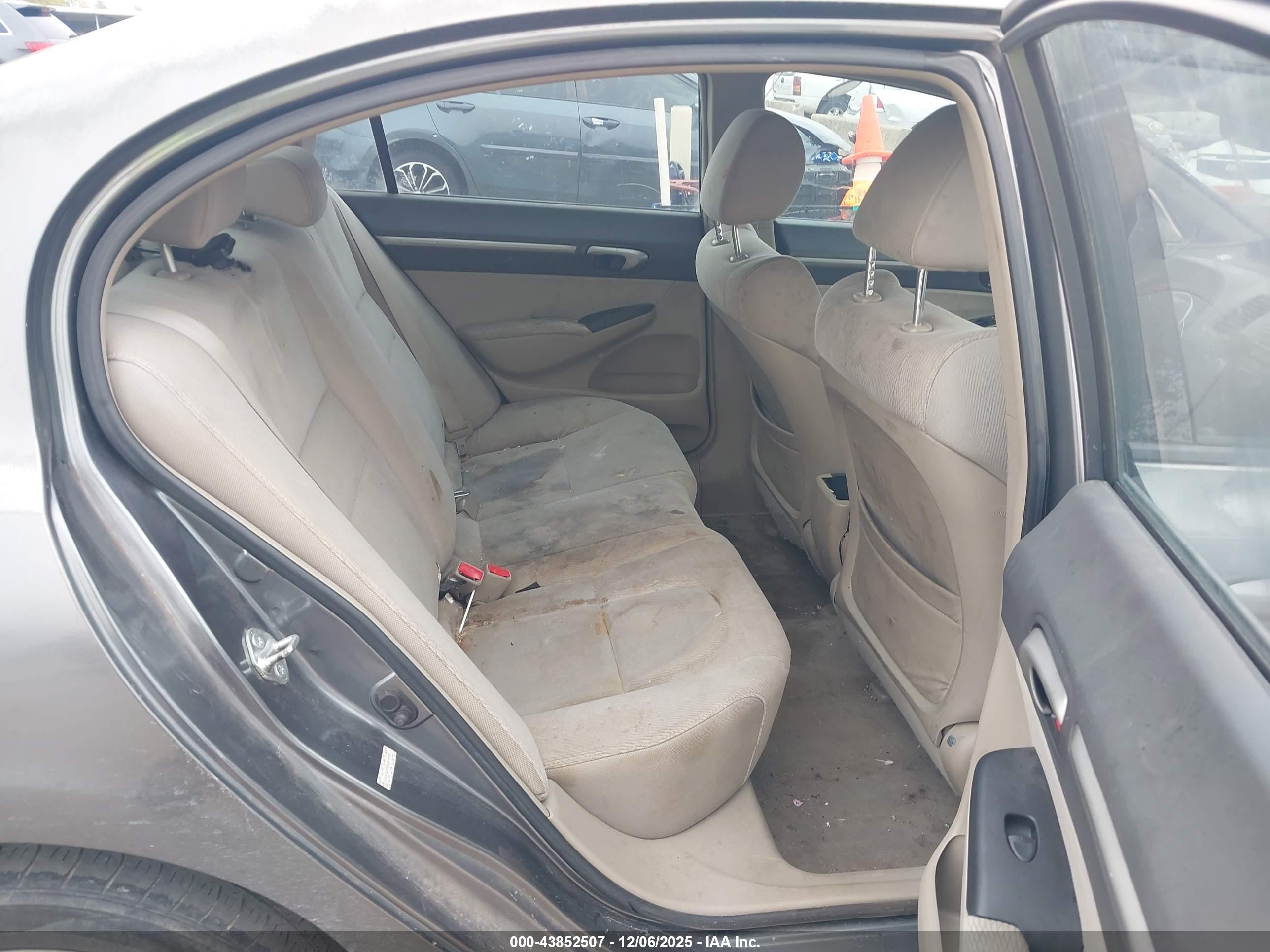 HONDA CIVIC image 8