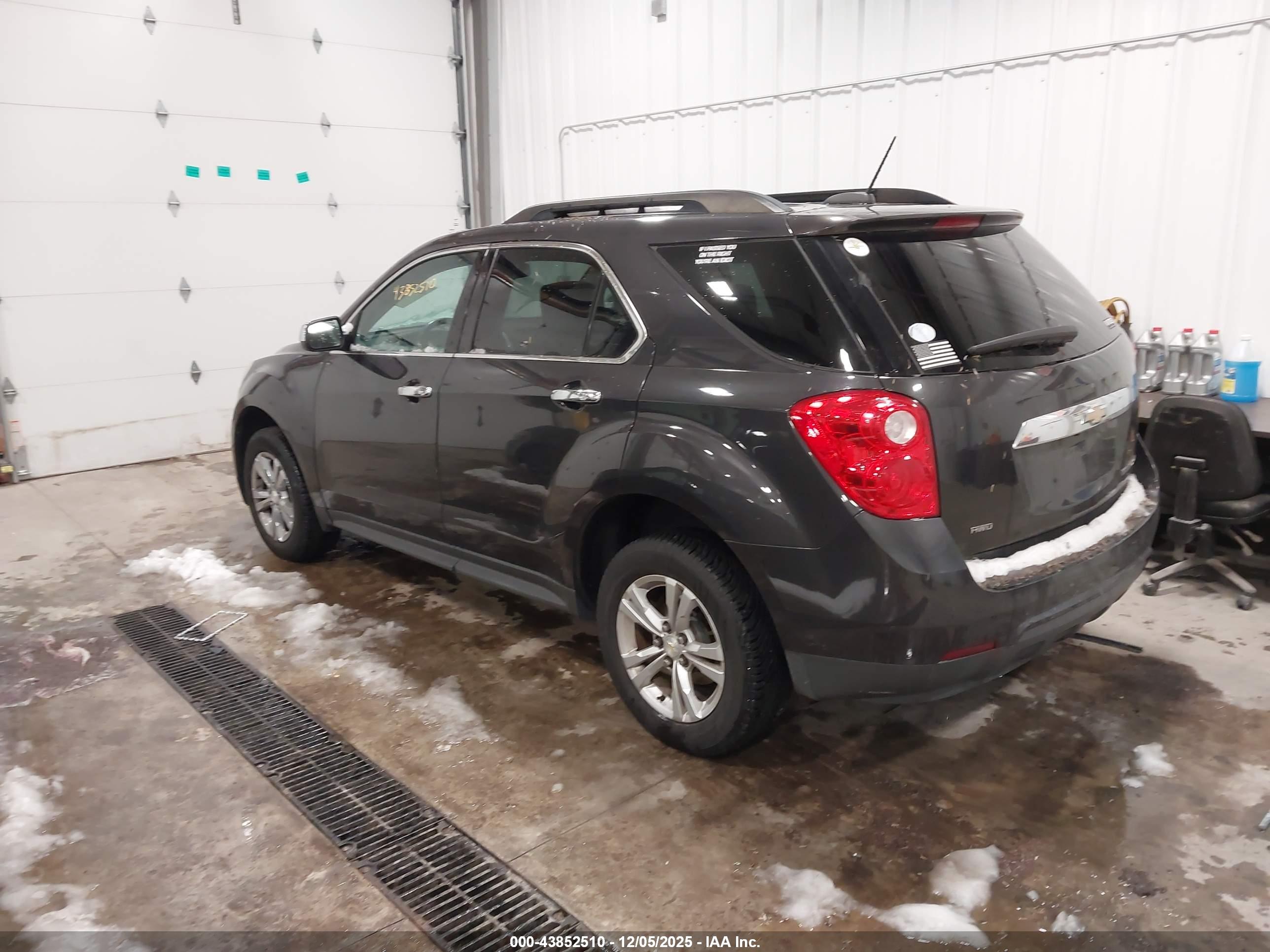 CHEVROLET EQUINOX image 3