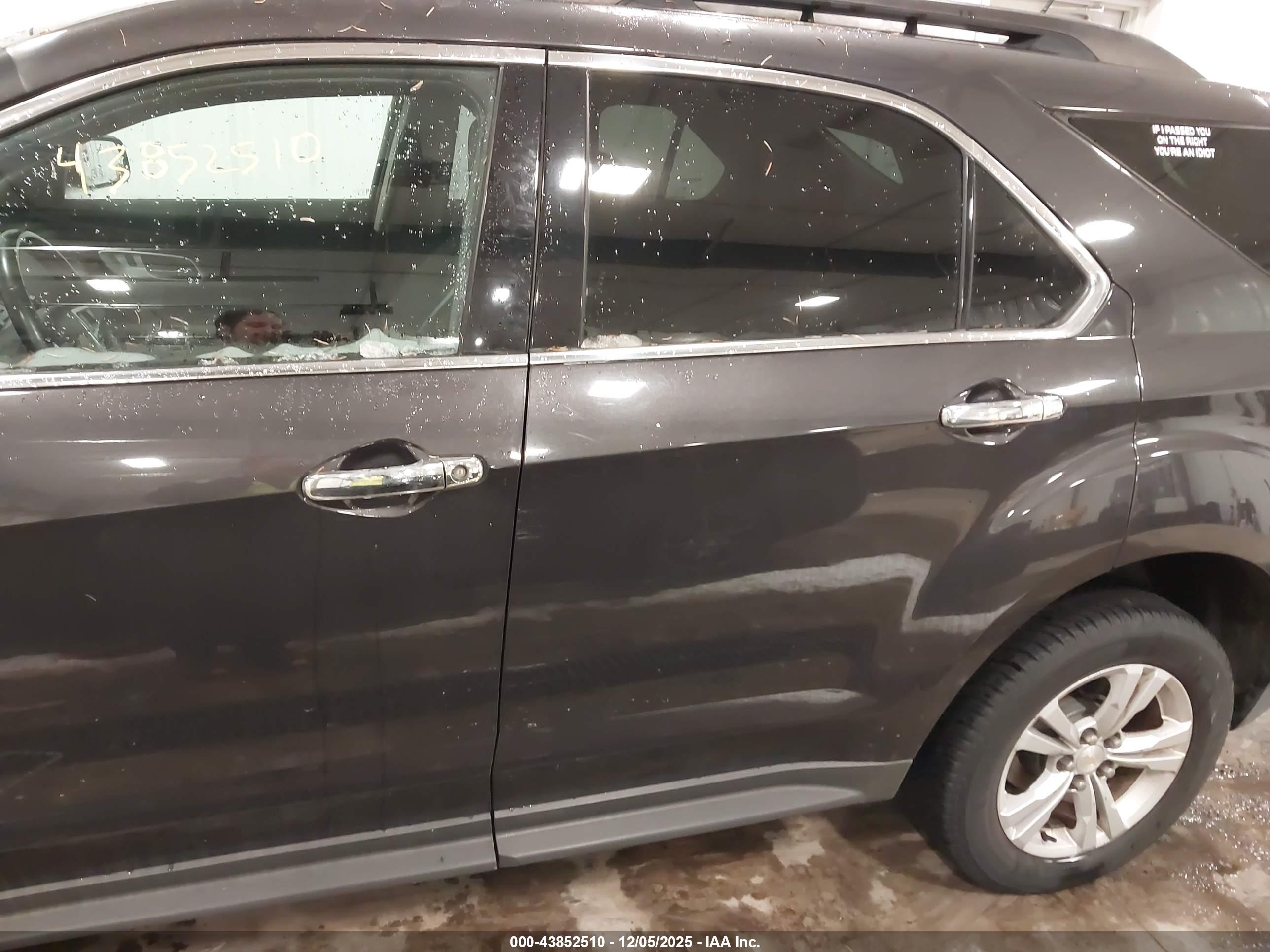 CHEVROLET EQUINOX image 6