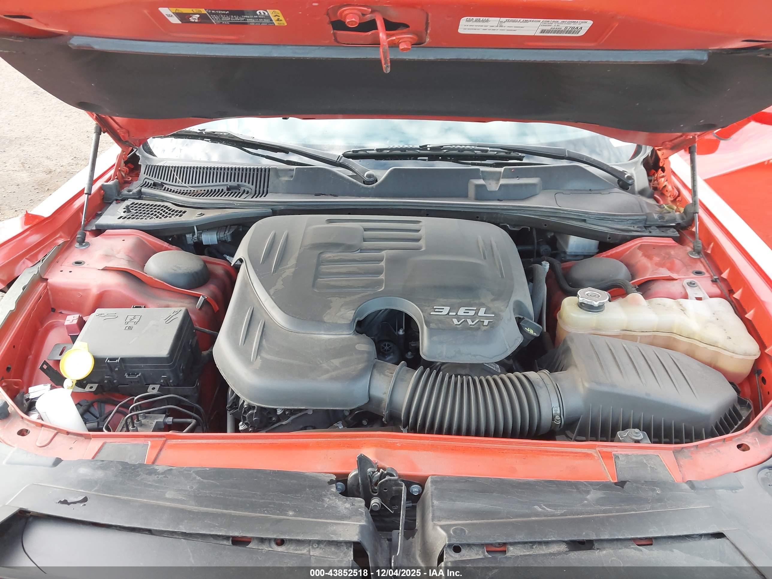 DODGE CHALLENGER image 10