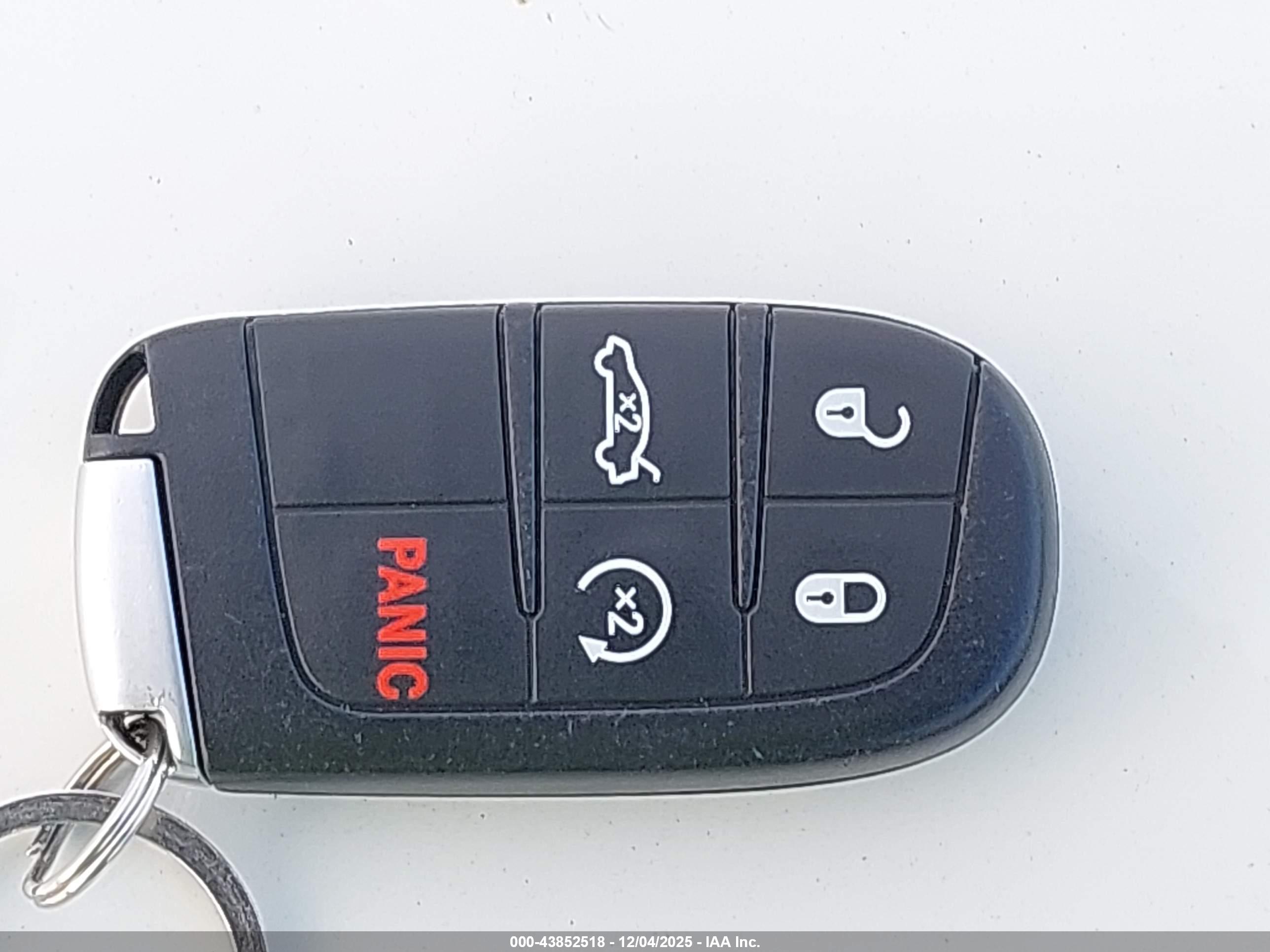 DODGE CHALLENGER image 11