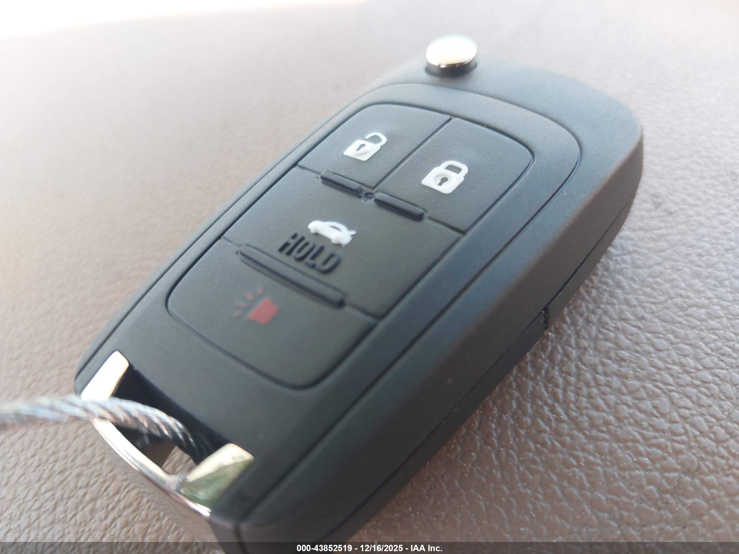 BUICK LACROSSE image 11
