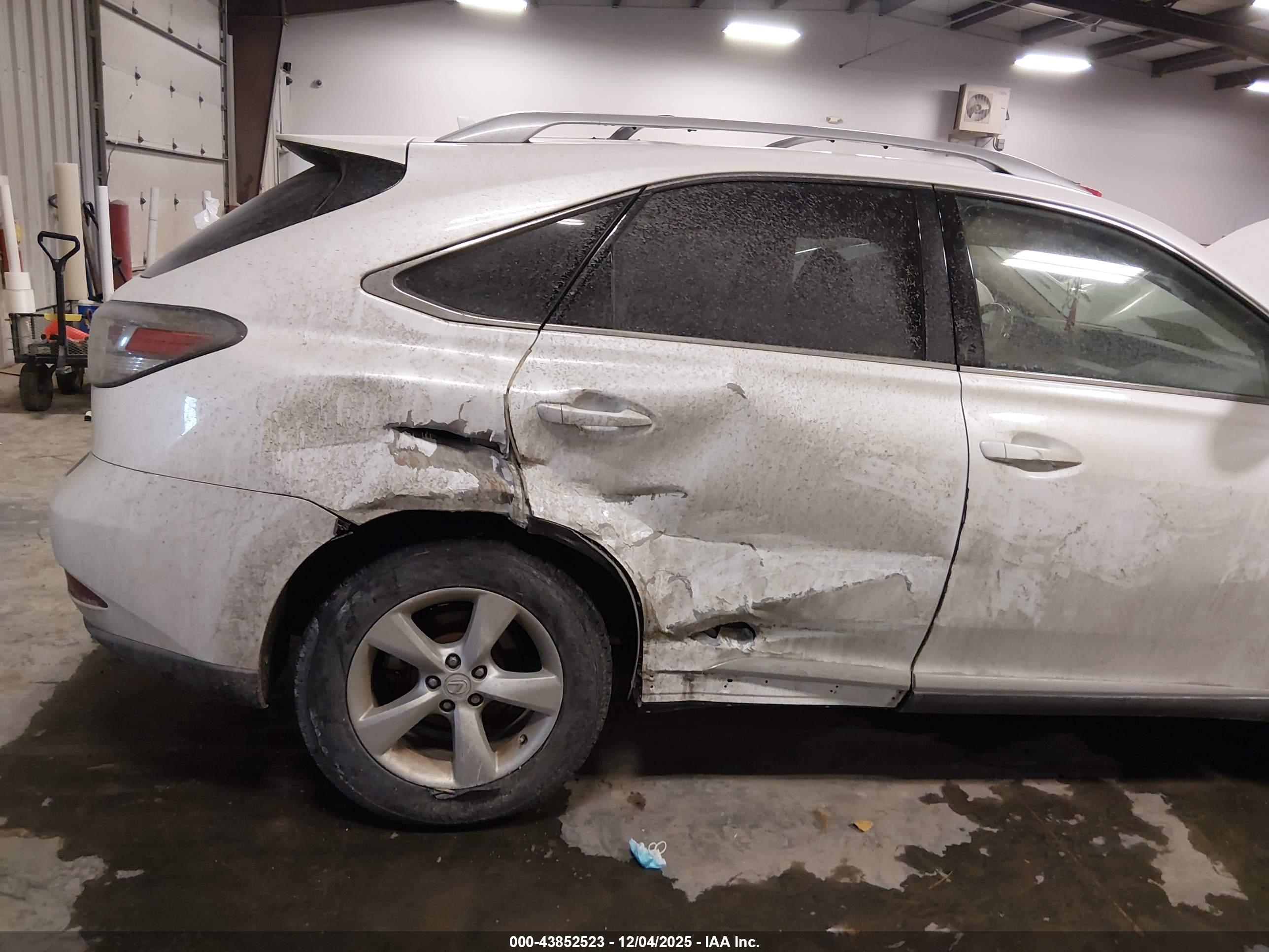 LEXUS RX image 6