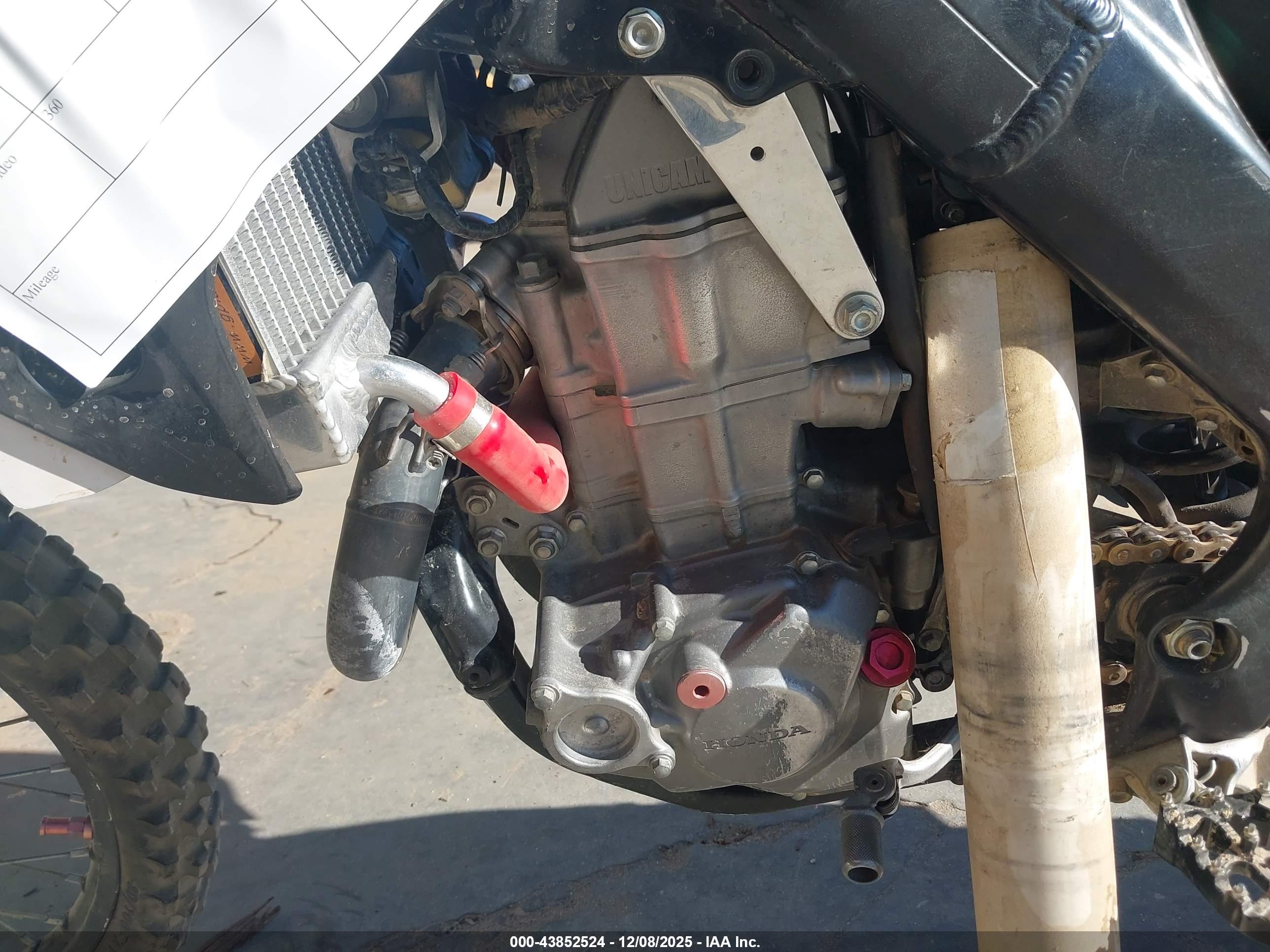HONDA CRF450 image 9