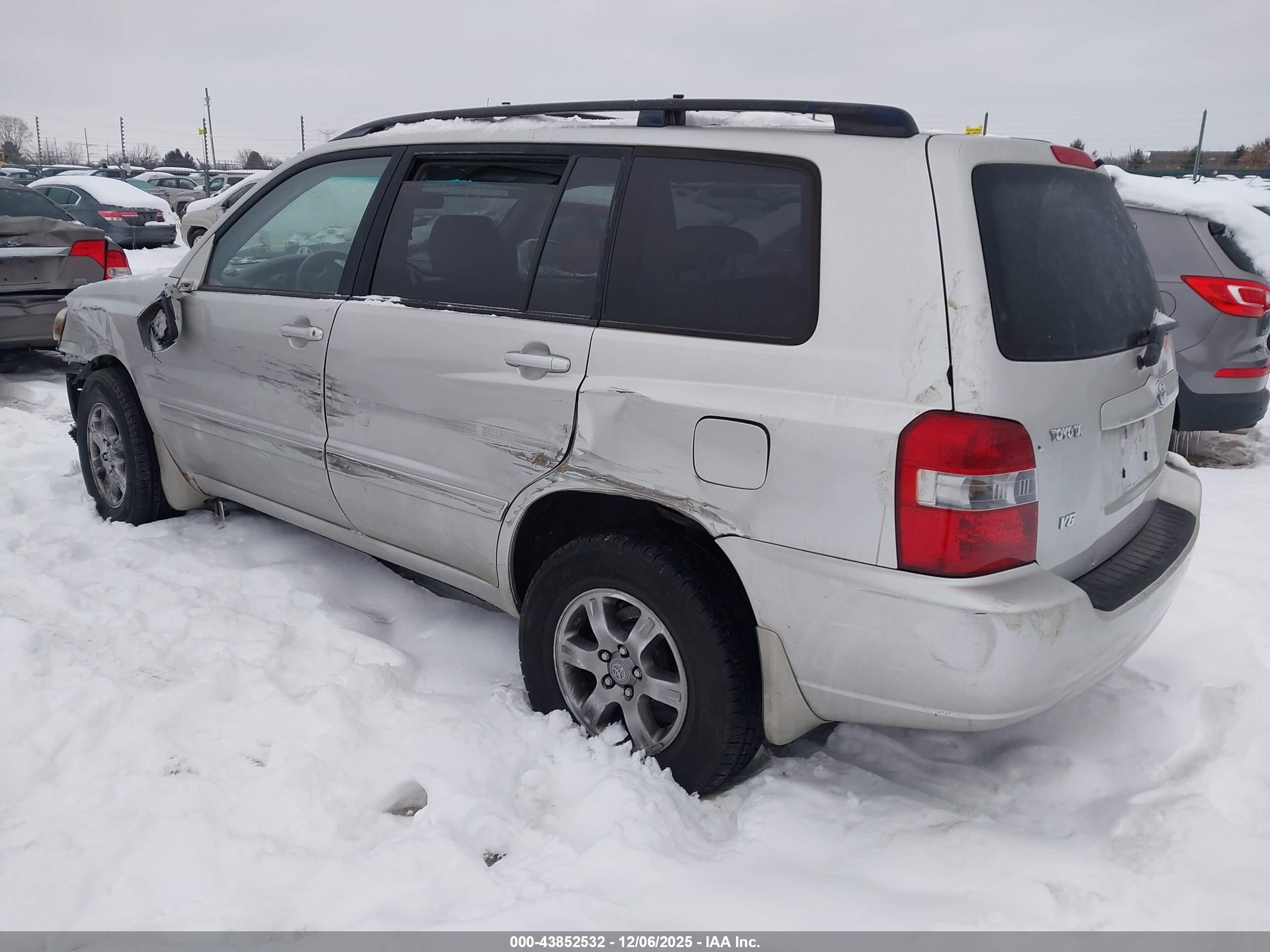 TOYOTA HIGHLANDER image 3
