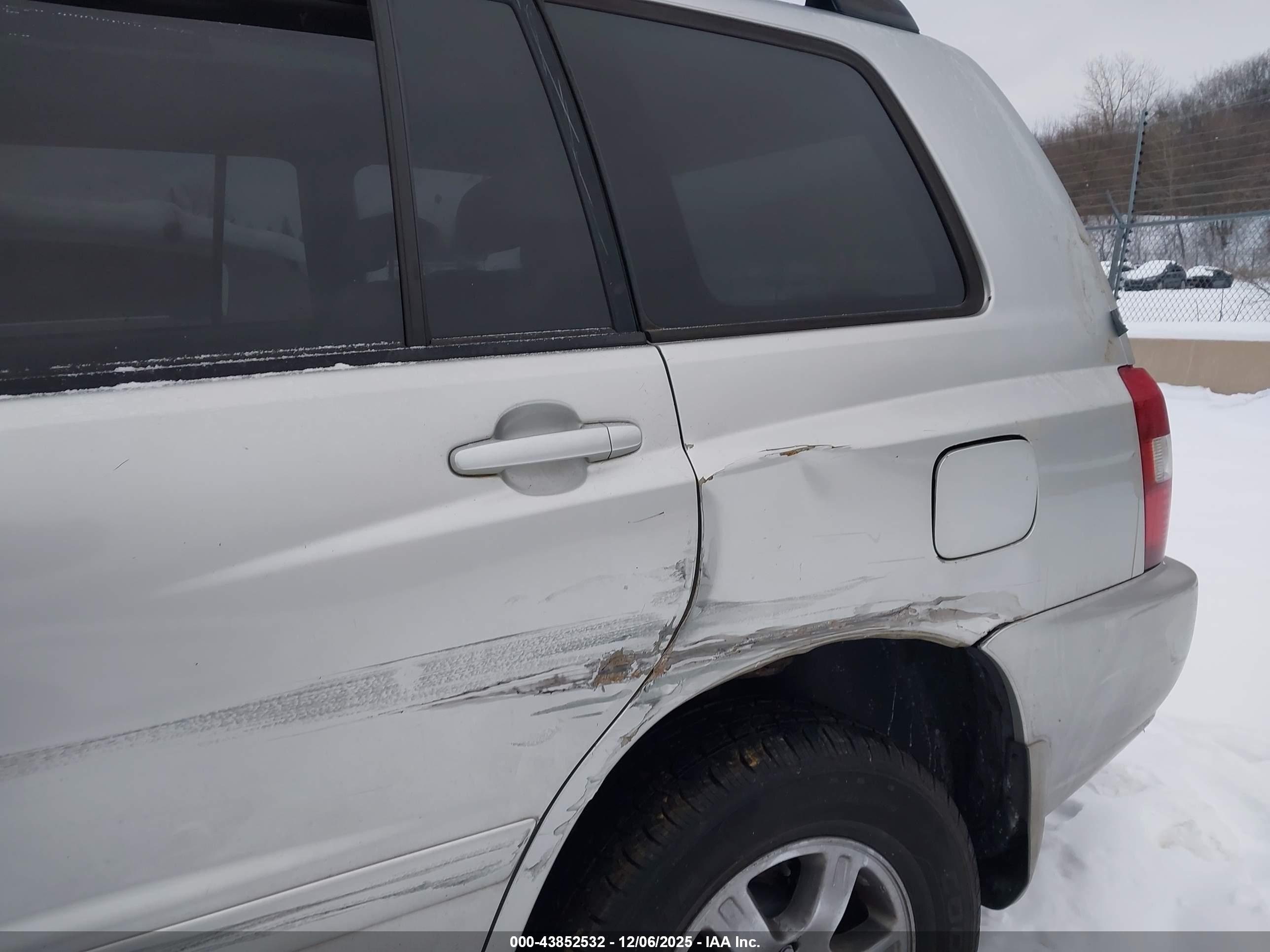 TOYOTA HIGHLANDER image 6