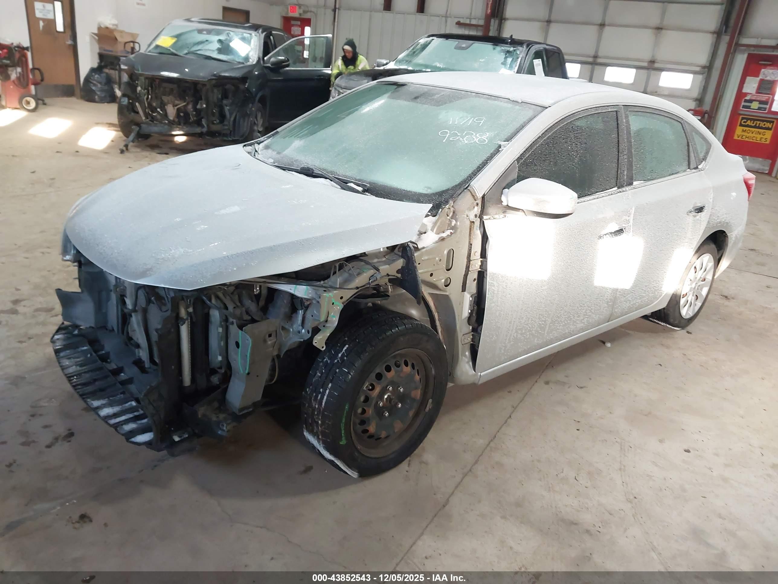 NISSAN SENTRA image 2