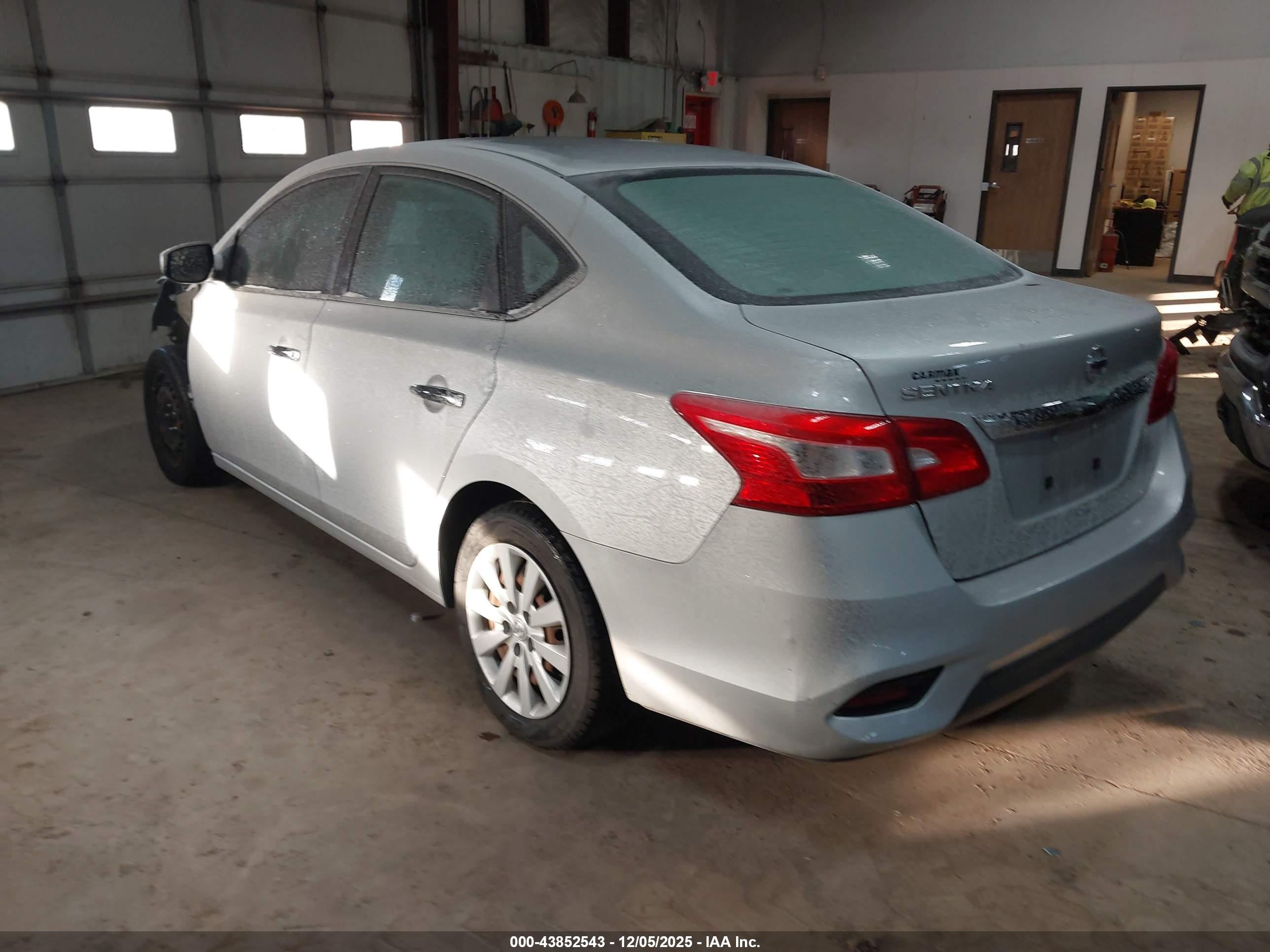 NISSAN SENTRA image 3