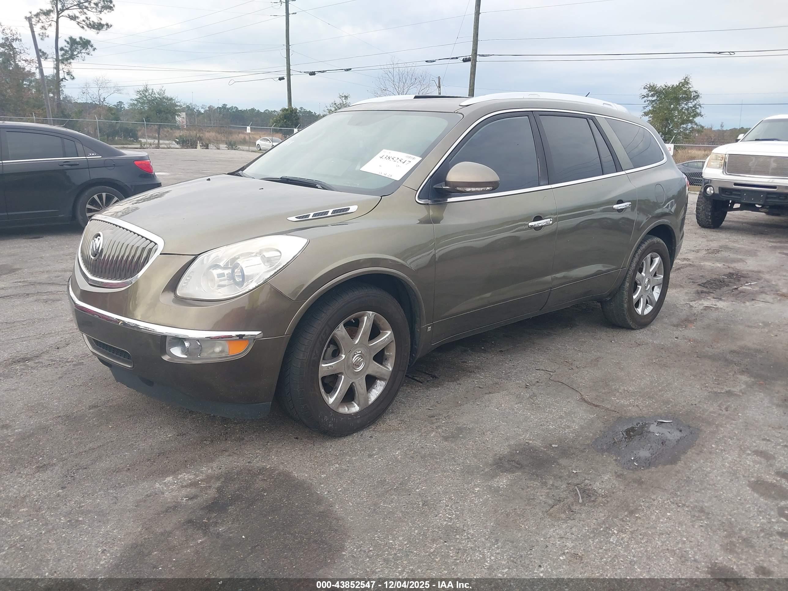 BUICK ENCLAVE image 2