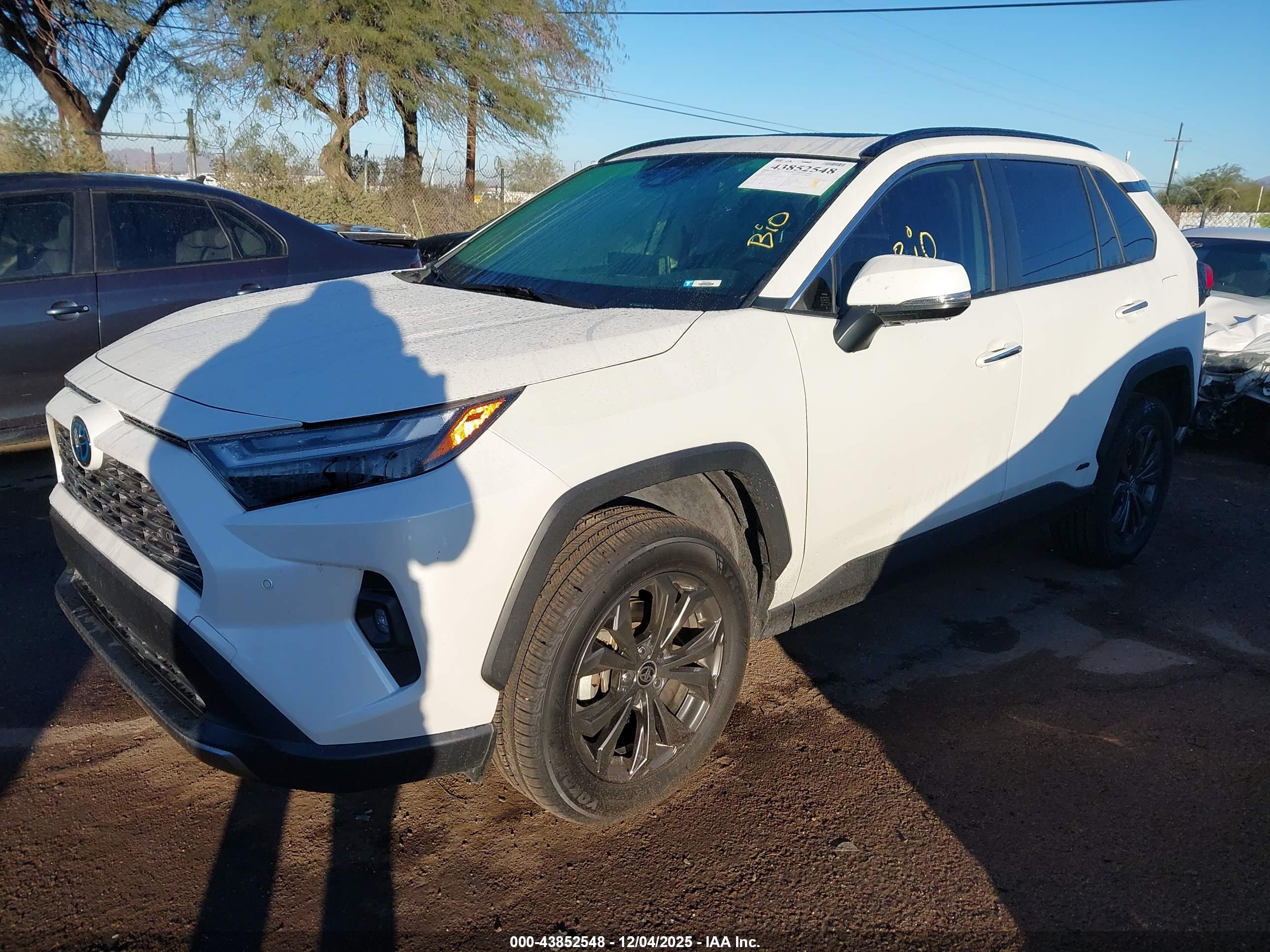 TOYOTA RAV4 image 2