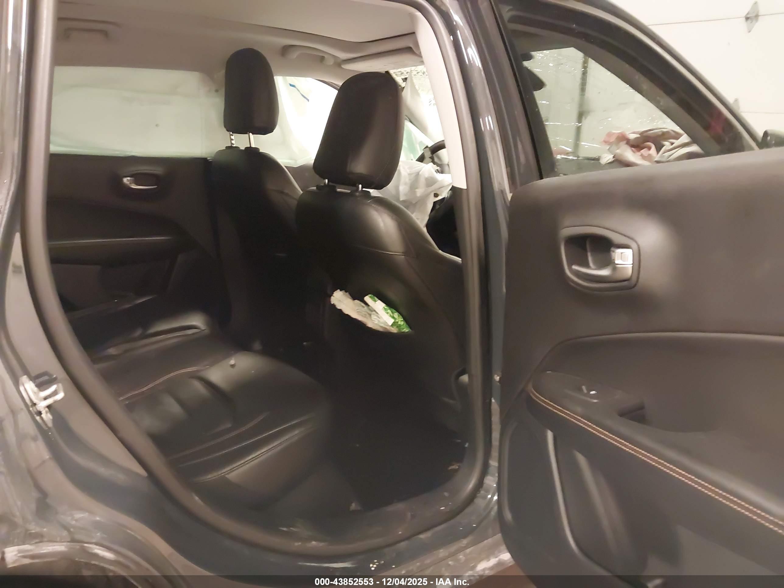 JEEP COMPASS image 8