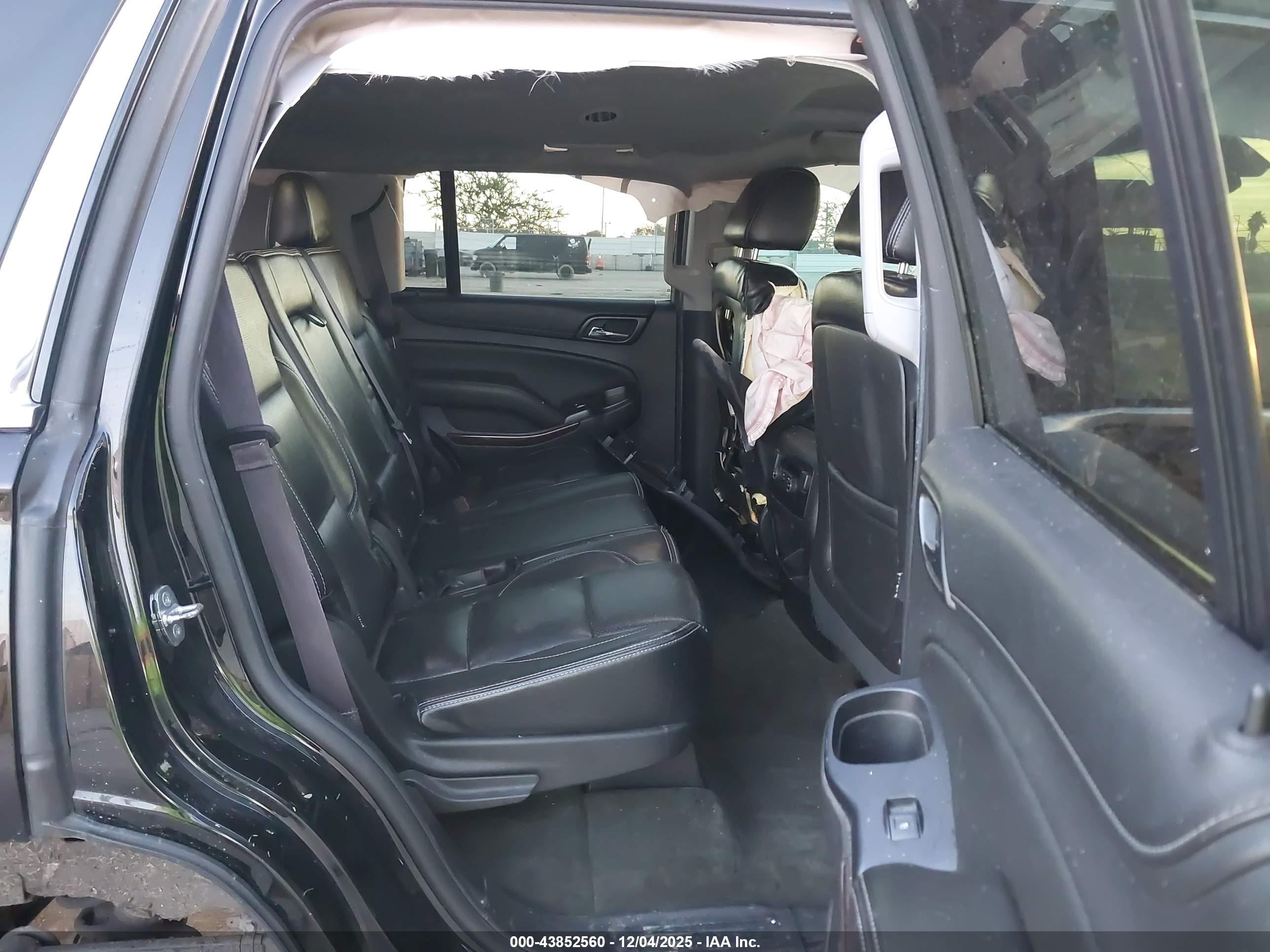 GMC YUKON image 8