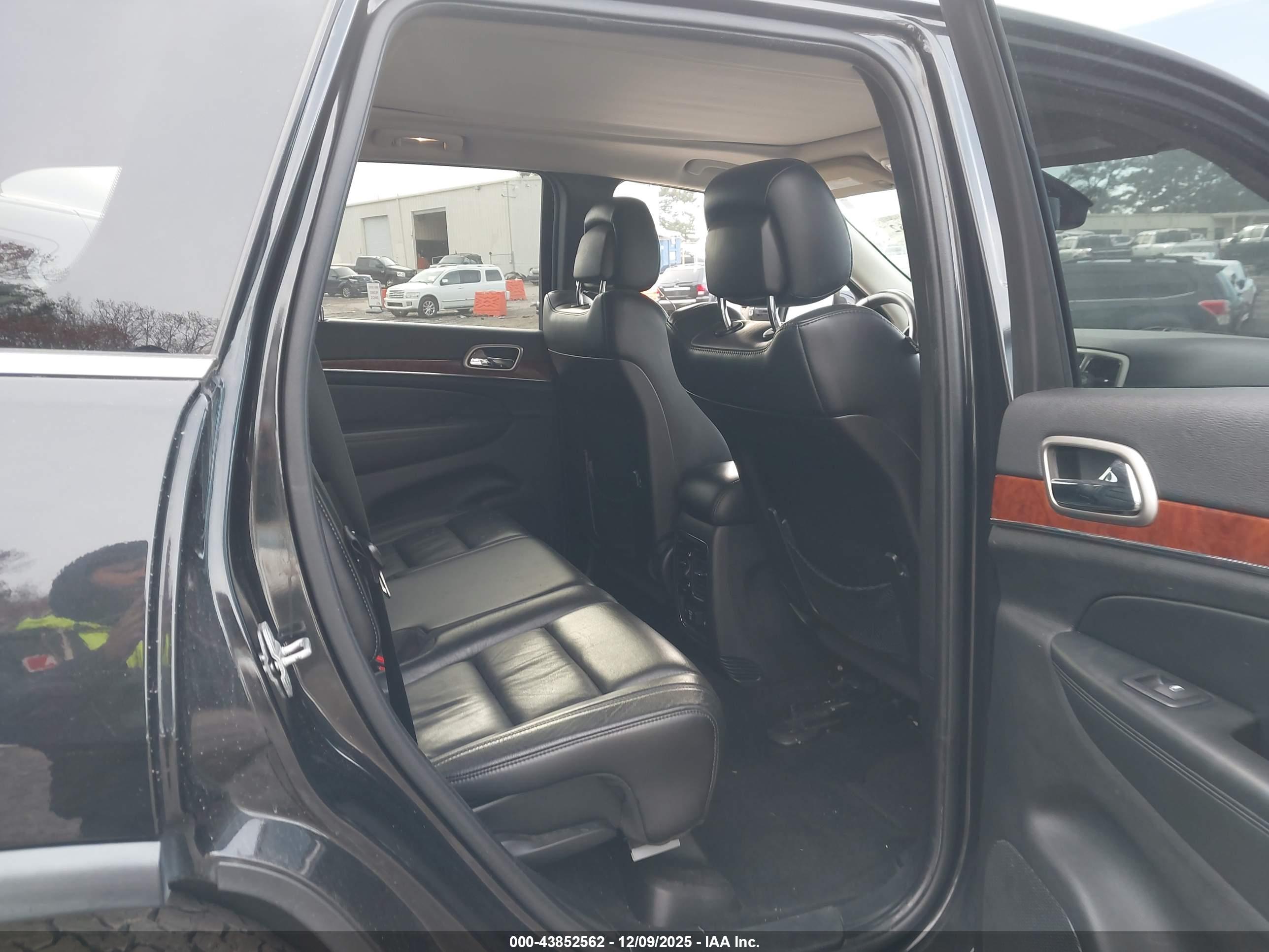 JEEP GRAND image 8