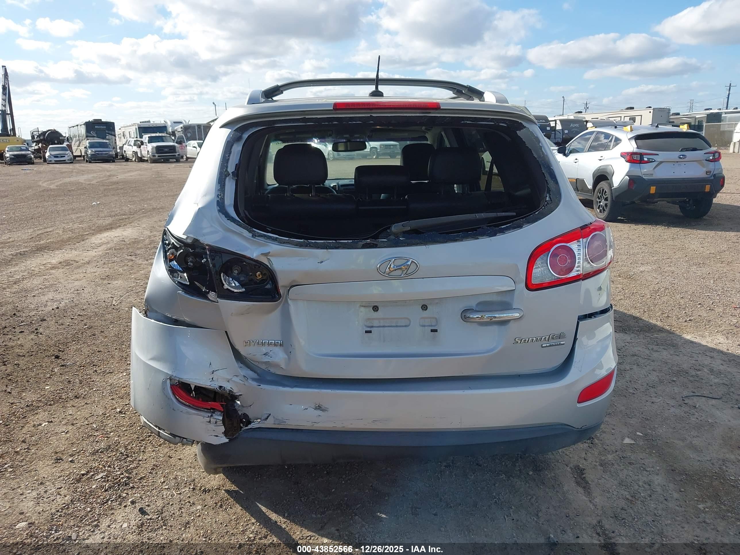 HYUNDAI SANTA image 6