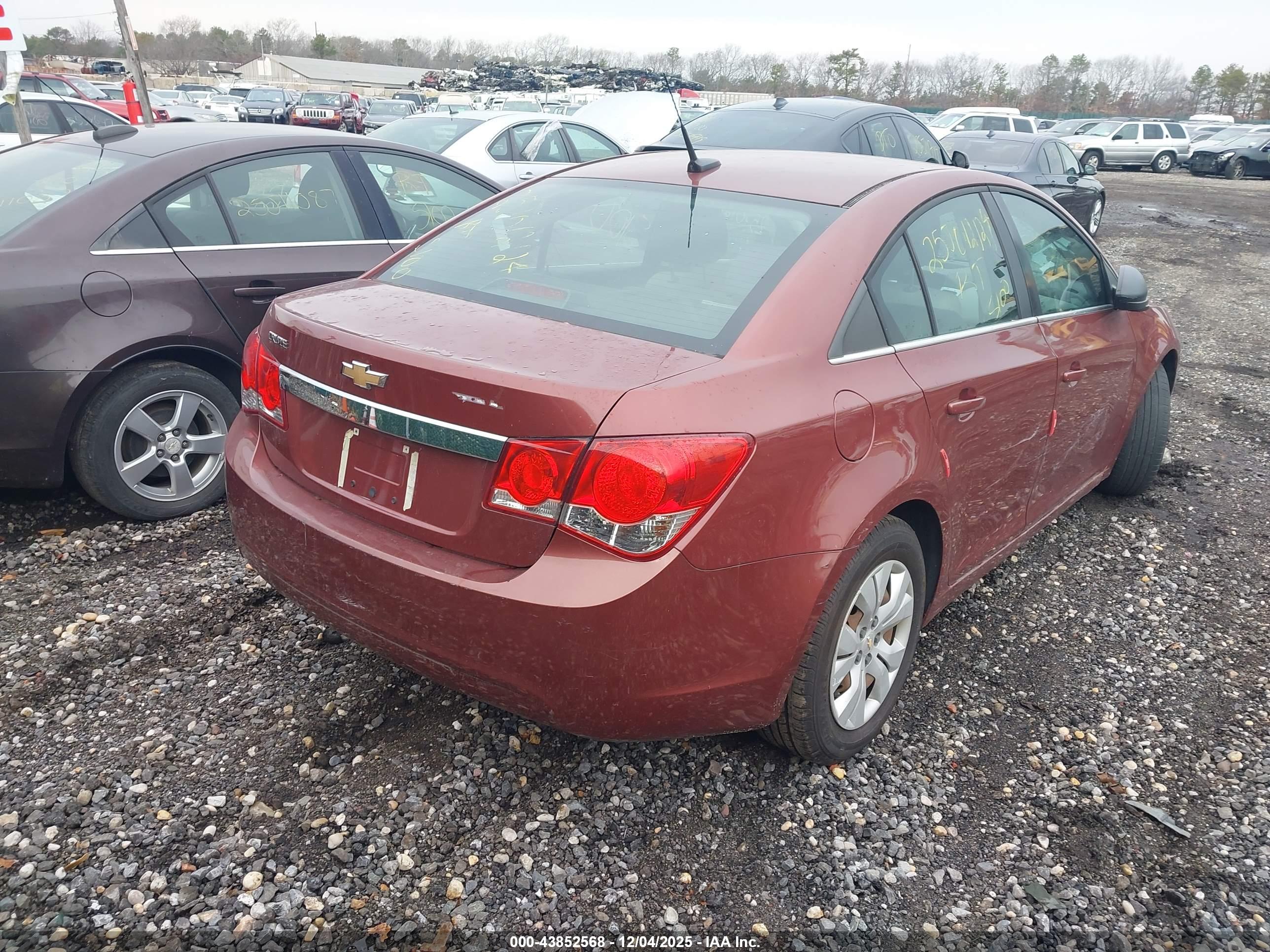 CHEVROLET CRUZE image 4