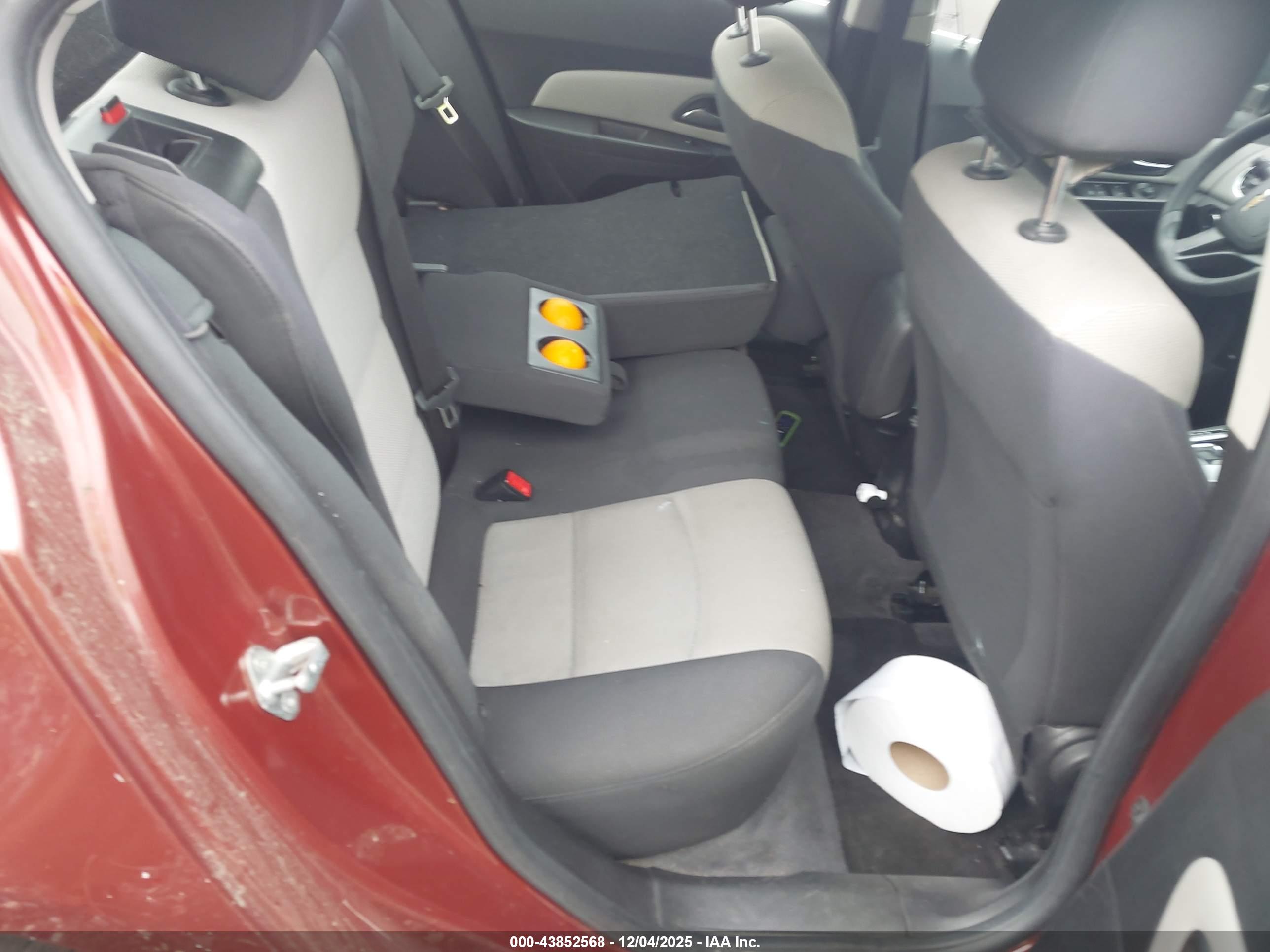 CHEVROLET CRUZE image 8