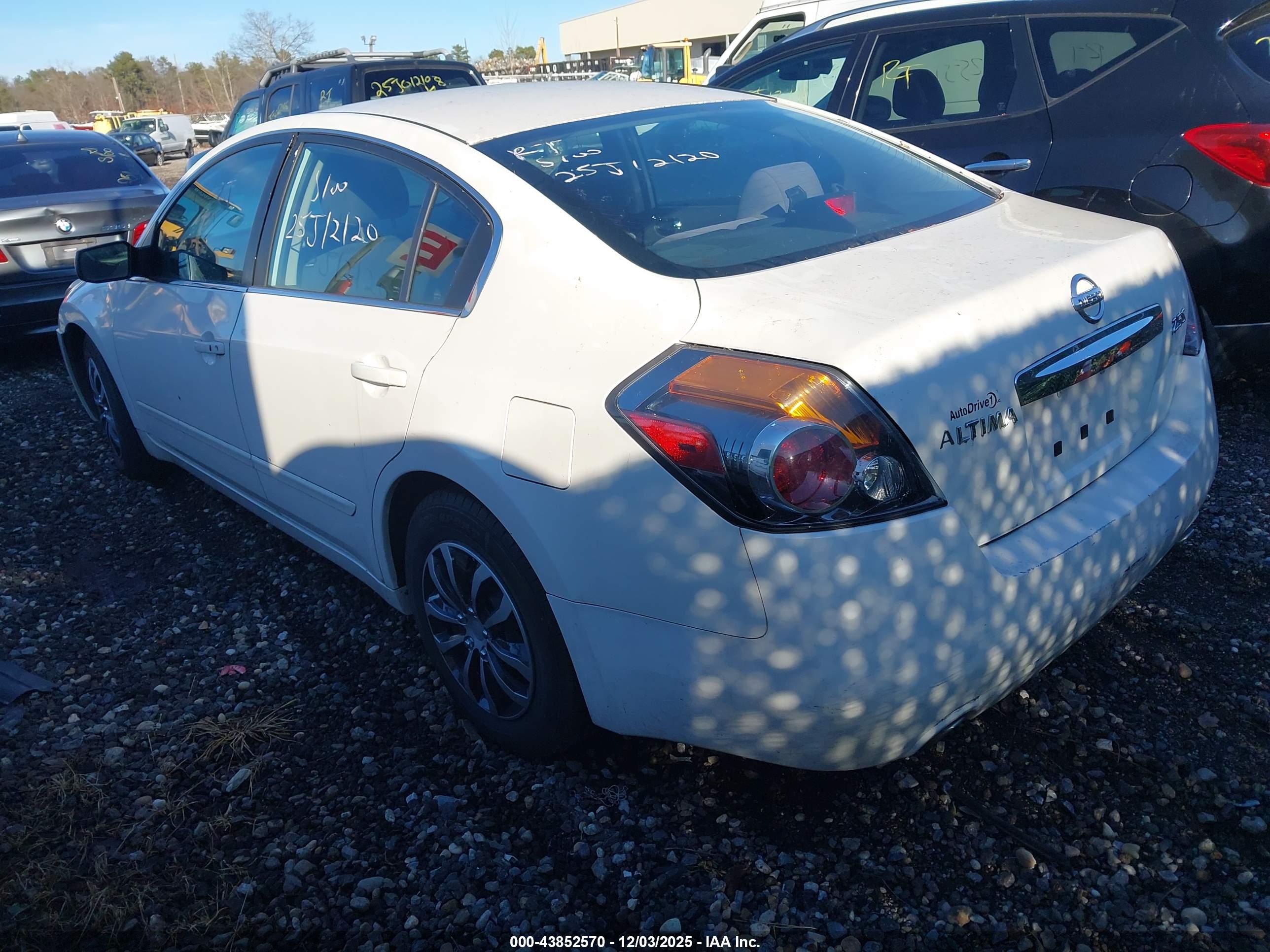 NISSAN ALTIMA image 3