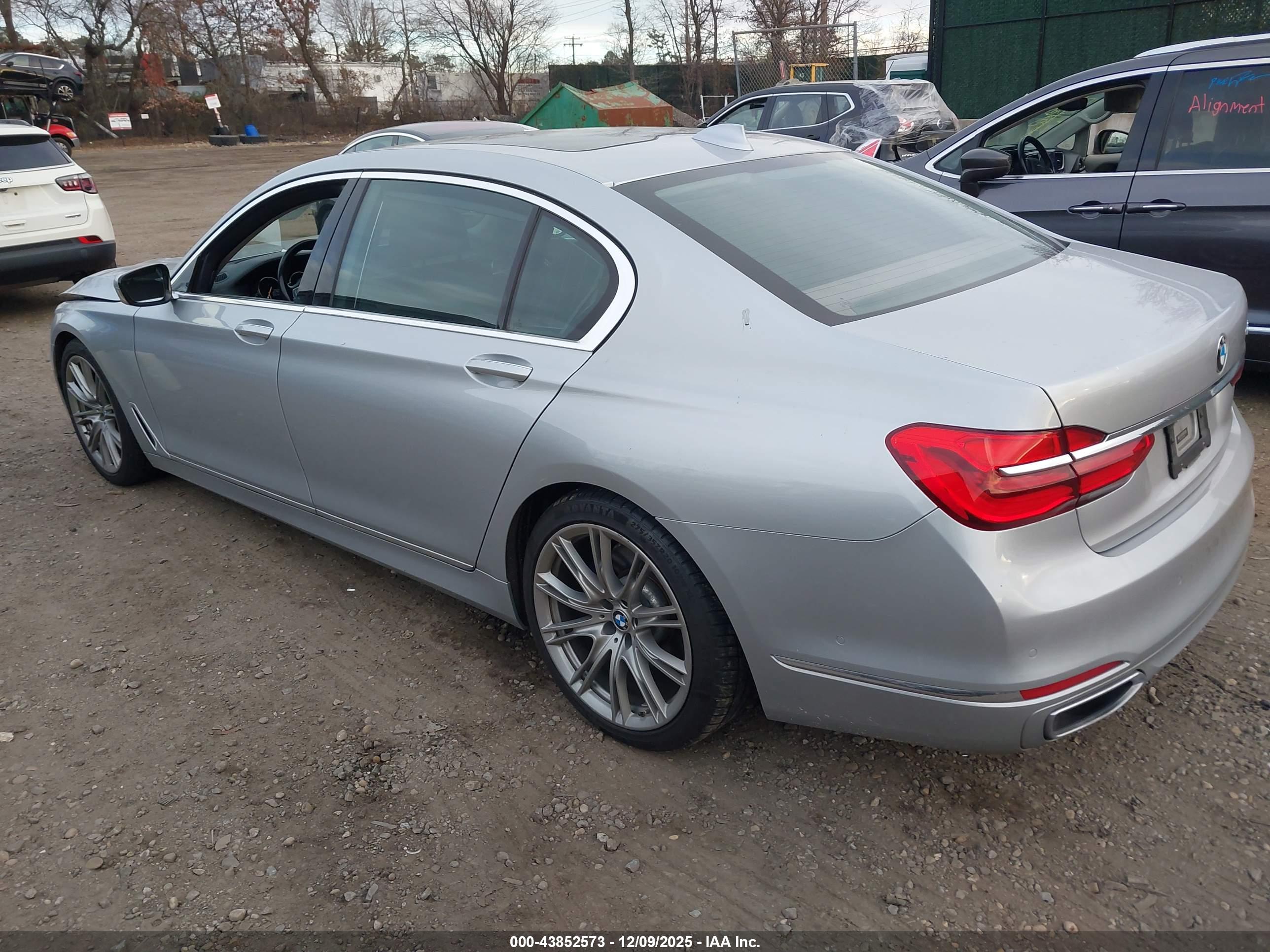 BMW 740I image 3