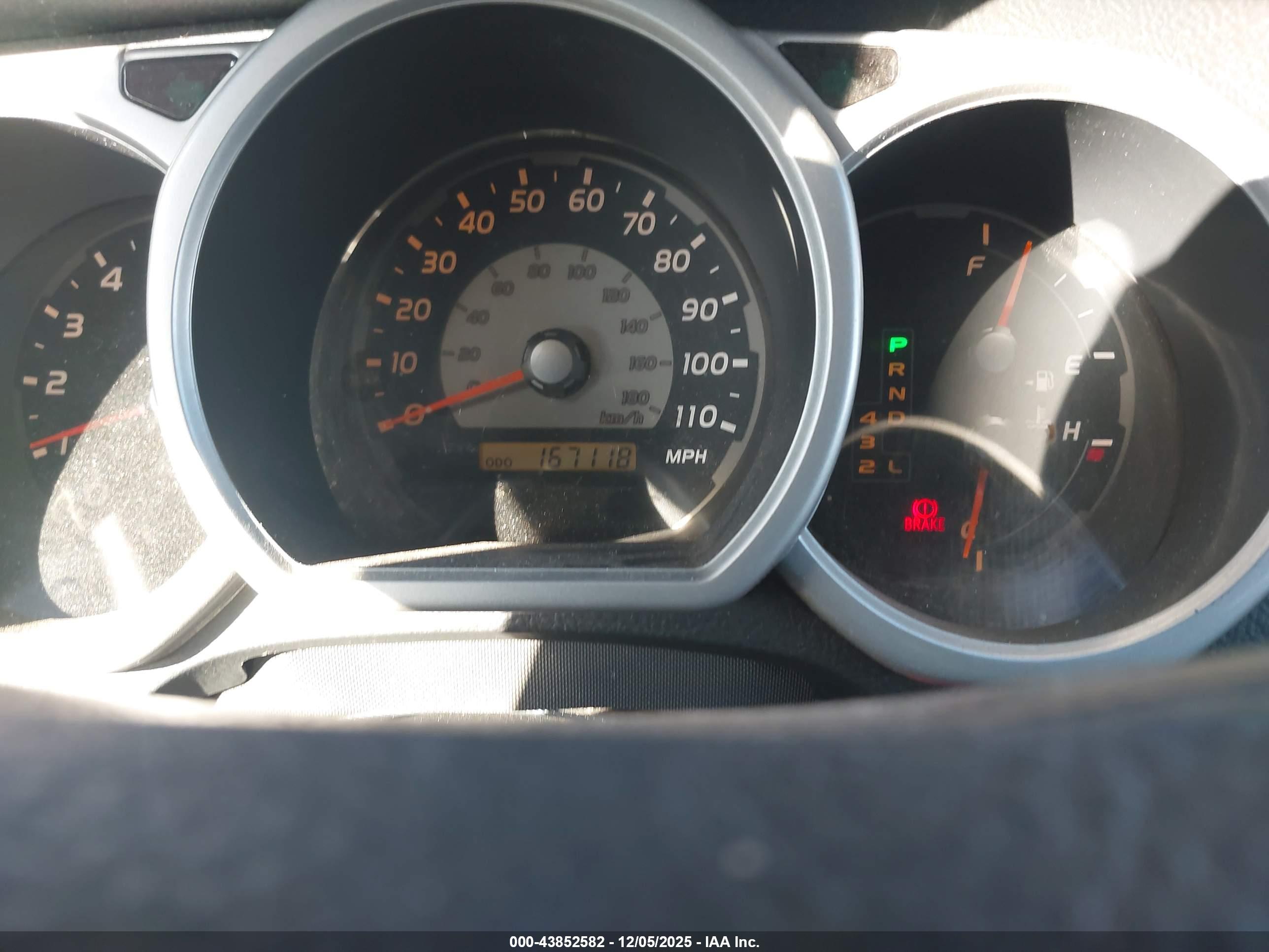 TOYOTA 4RUNNER image 7