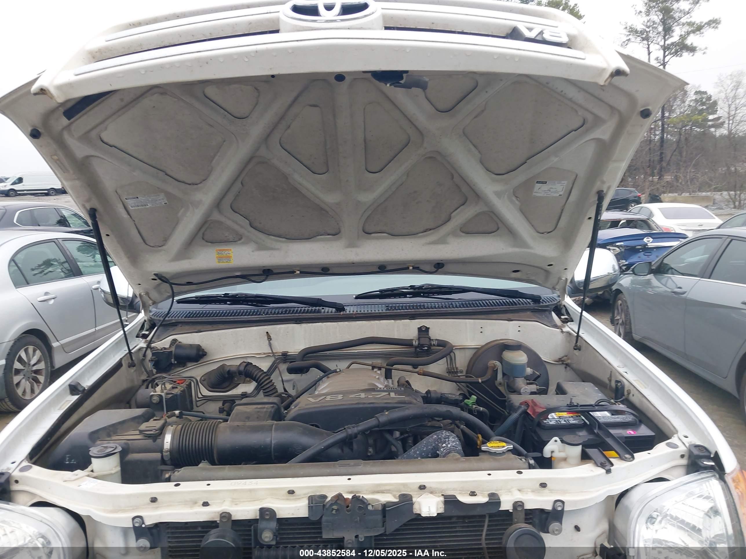 TOYOTA TUNDRA image 10