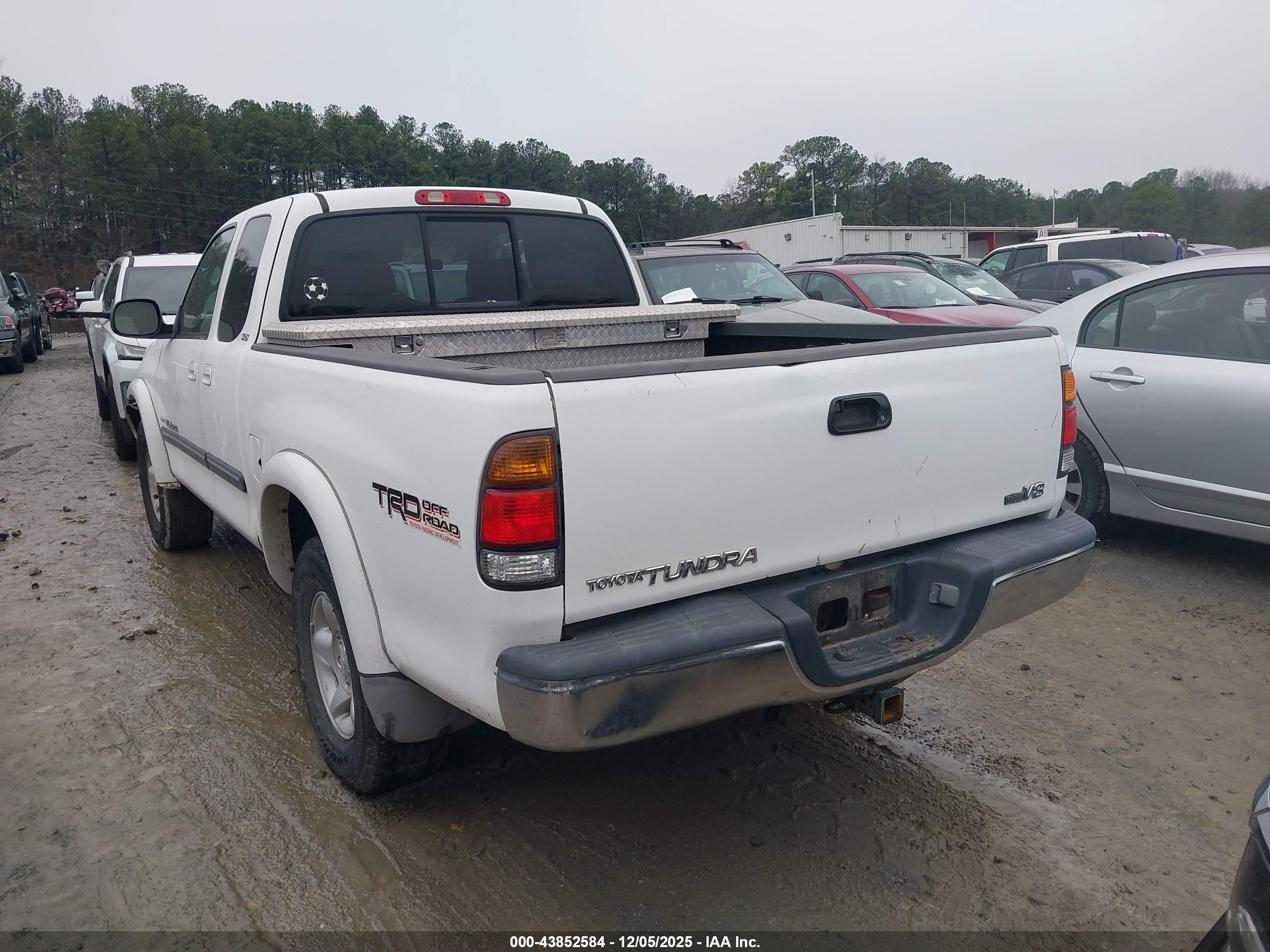 TOYOTA TUNDRA image 3